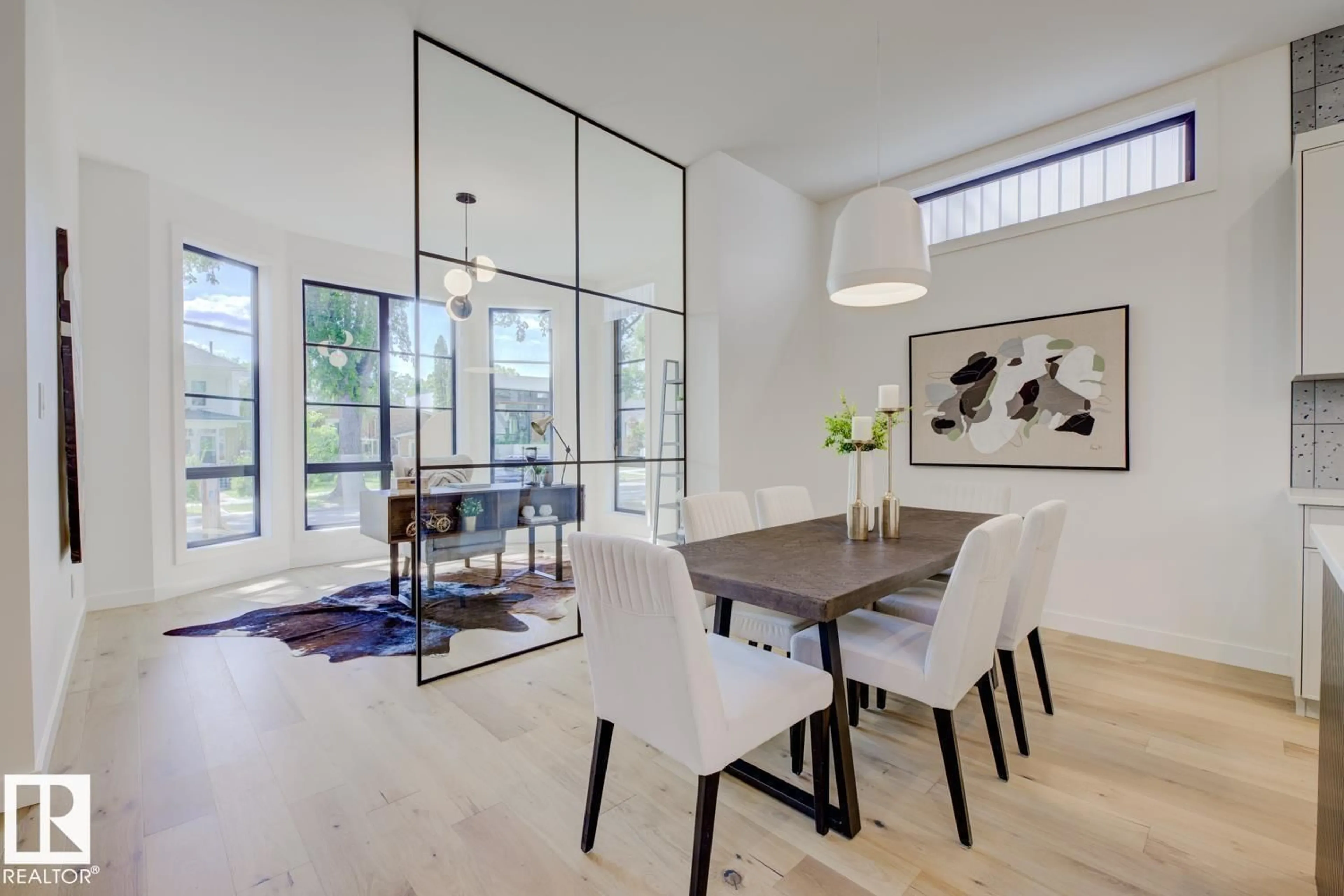 Dining room, unknown for 9346 72 AV, Edmonton Alberta T6E0Y2