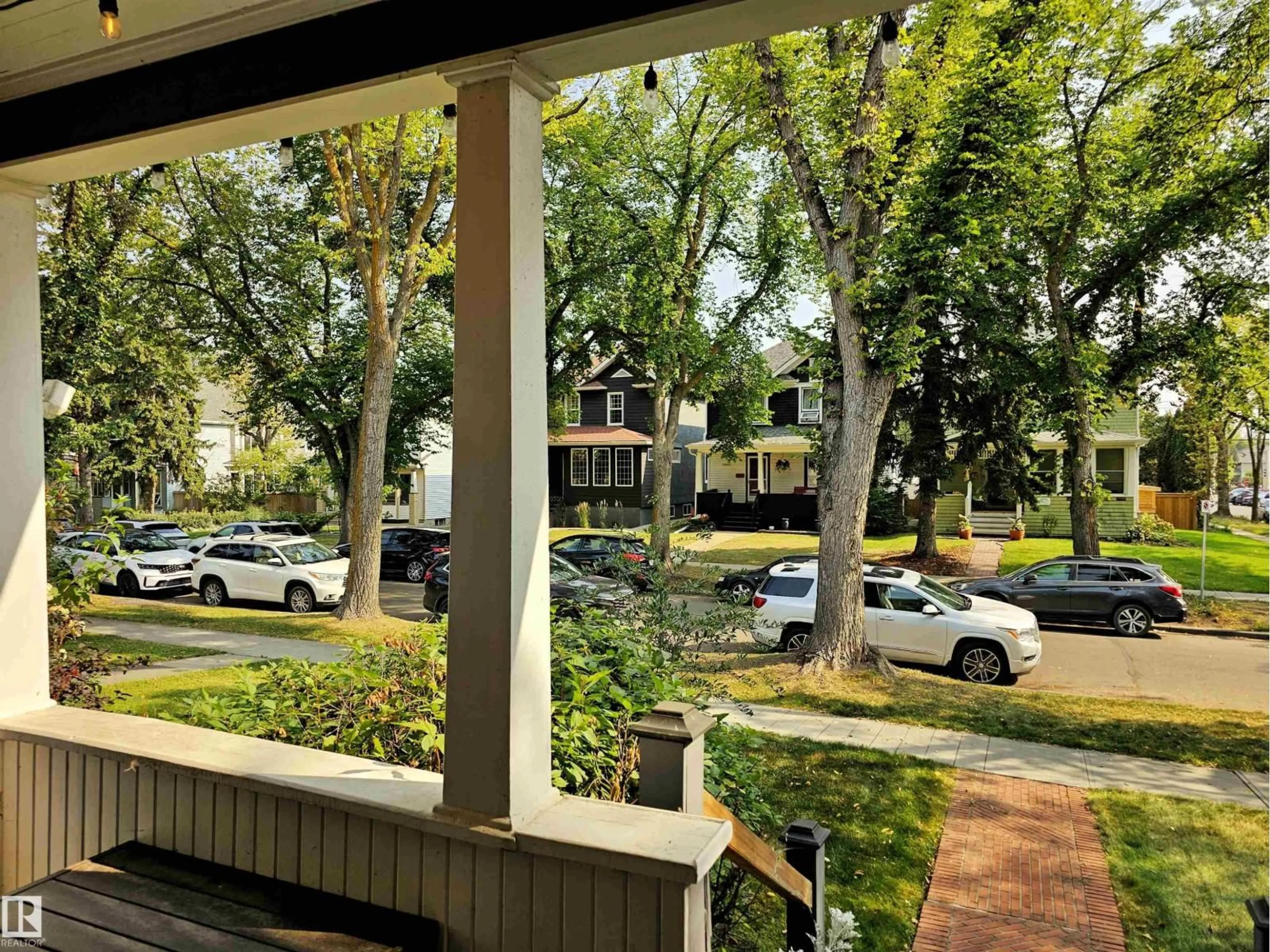 Patio, unknown for 10804 125 ST, Edmonton Alberta T5M0L4