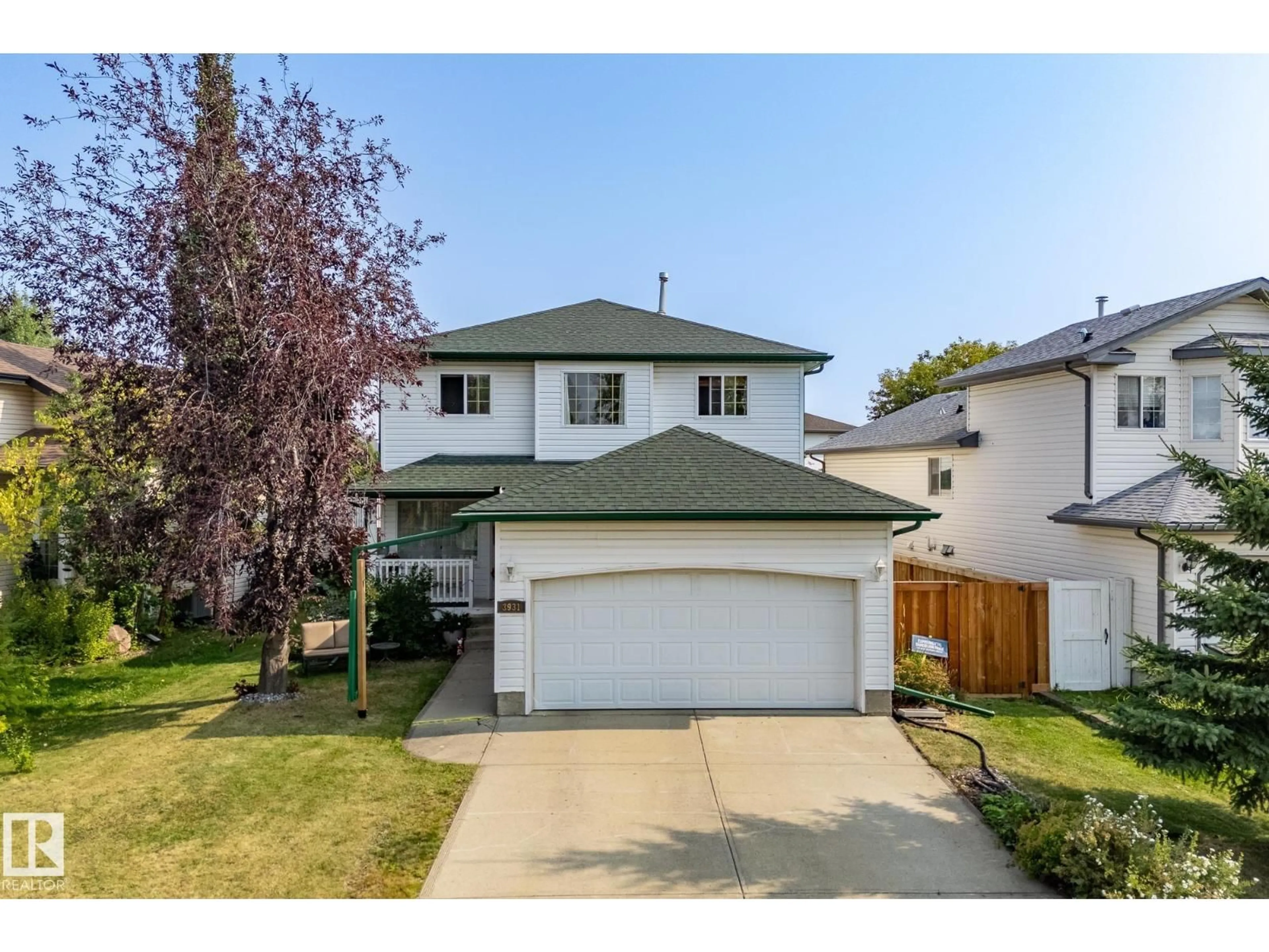 A pic from outside/outdoor area/front of a property/back of a property/a pic from drone, street for NW - 3931 33 ST, Edmonton Alberta T5T1J7
