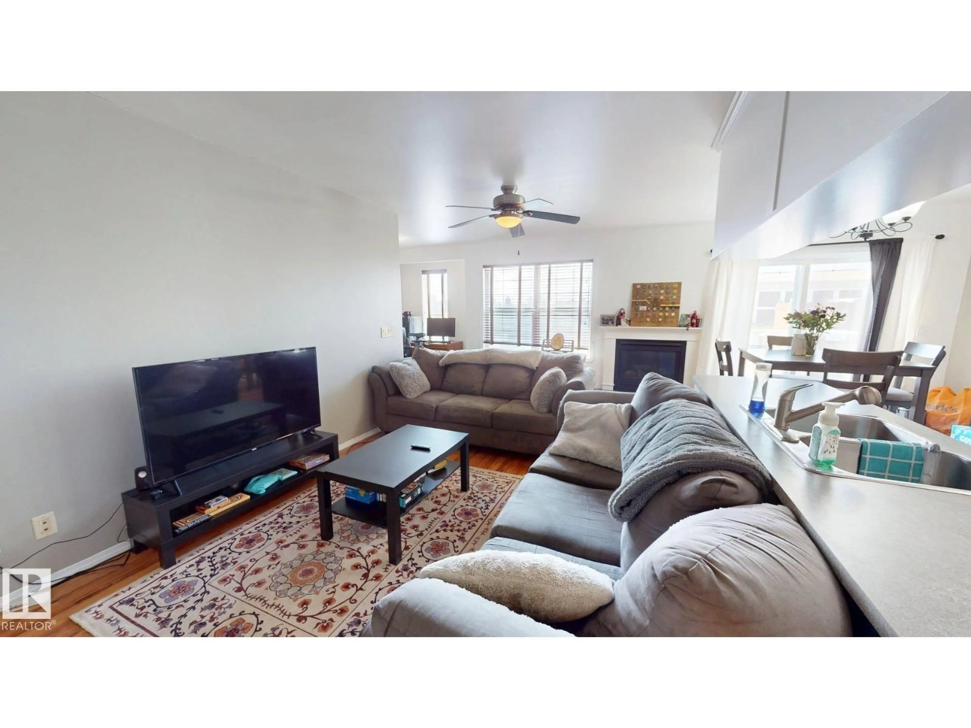 Living room with furniture, unknown for 304 - 4104 50 AV, Drayton Valley Alberta T7A0A3
