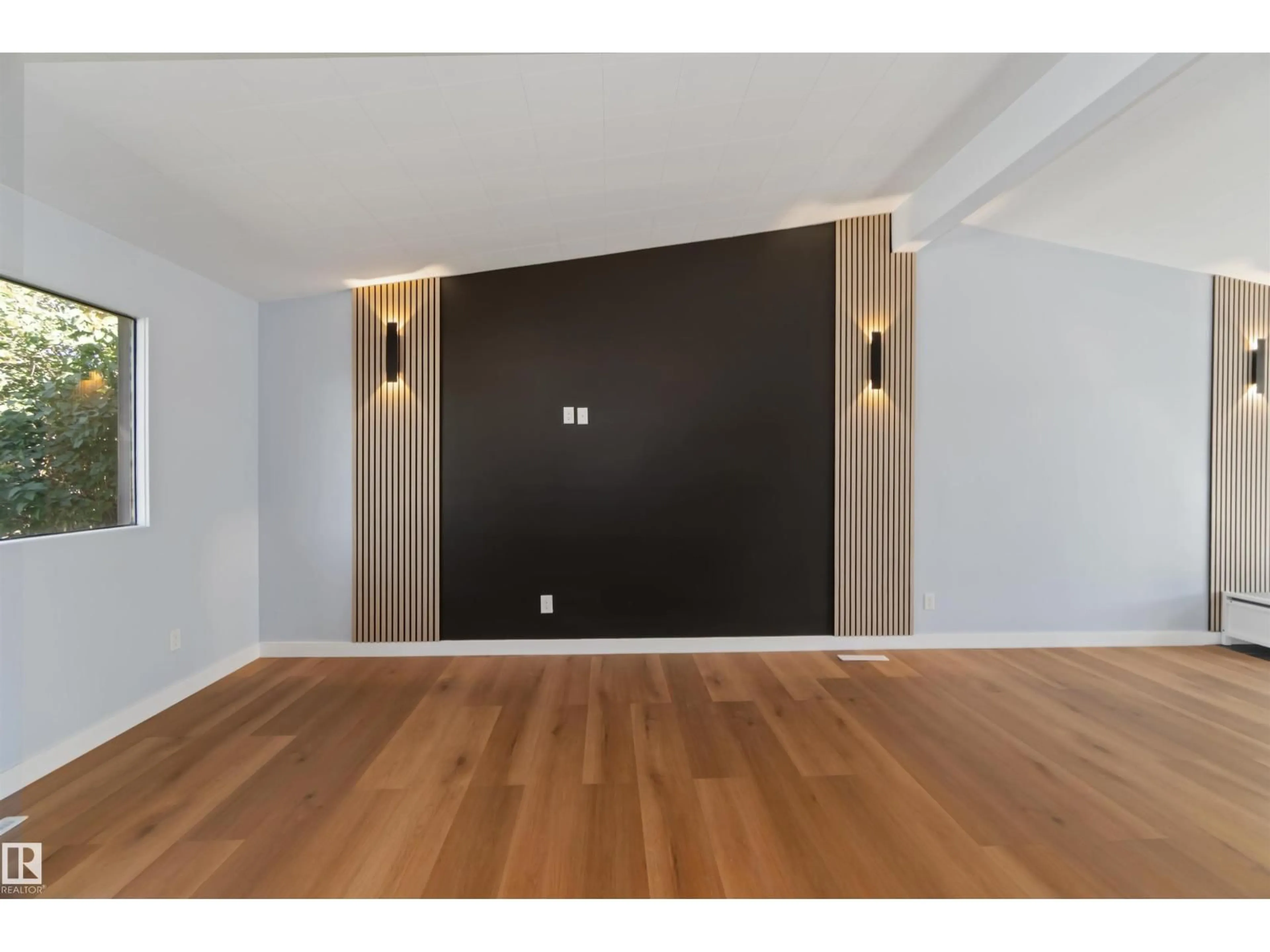 Unknown for 6808 95 AV, Edmonton Alberta T6B1A8