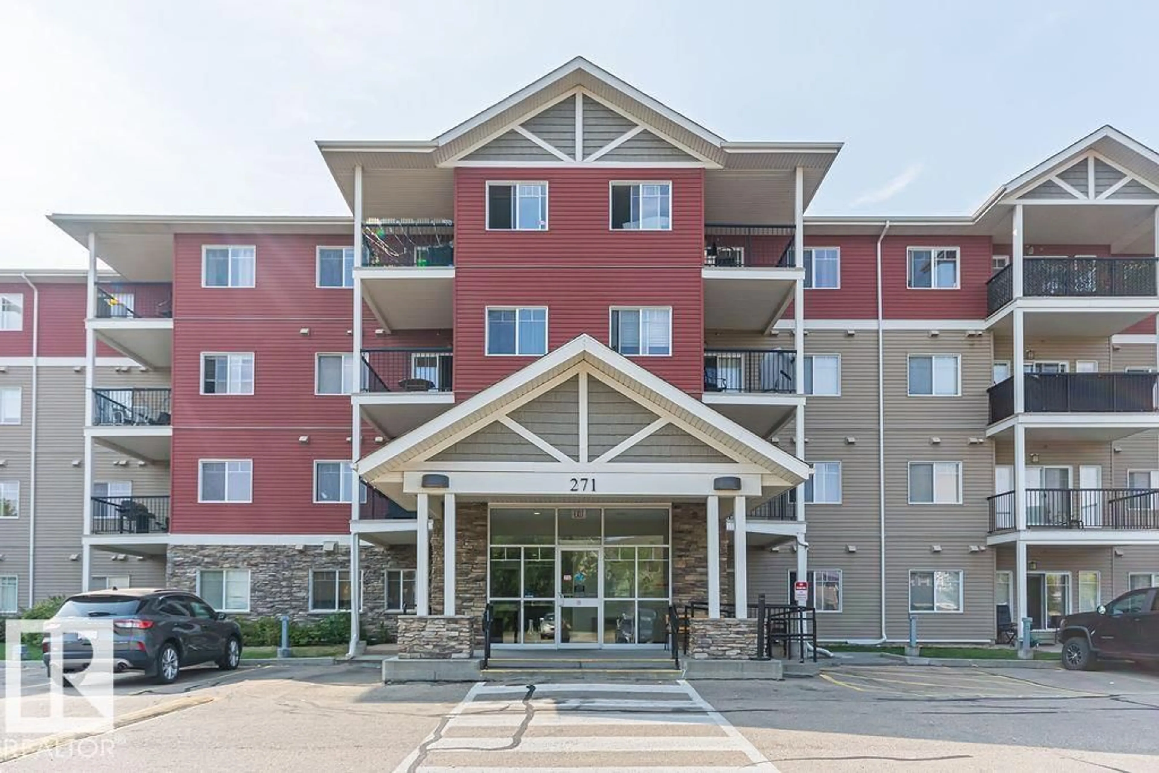 Indoor foyer for 271 - 117 CHARLOTTE WY, Sherwood Park Alberta T8H0N9