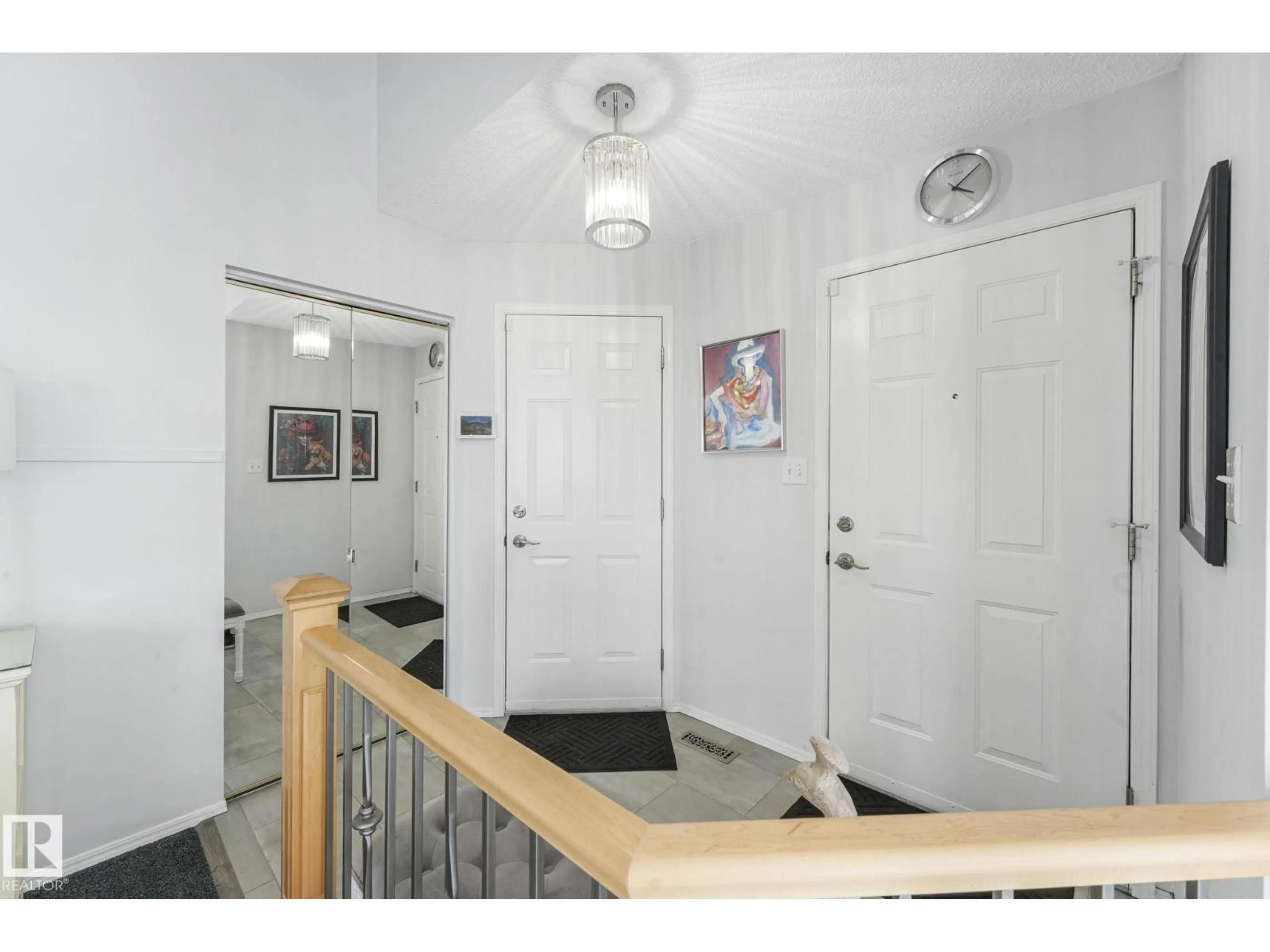 Indoor entryway for 12812 146 AV, Edmonton Alberta T6V1C5