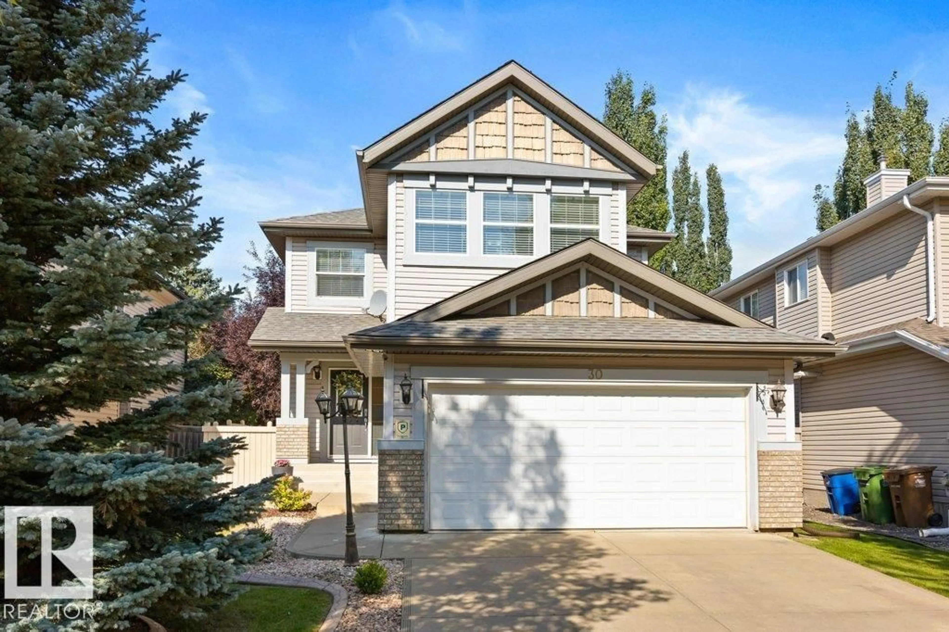 Home with vinyl exterior material, street for 30 ENGLISH WY, St. Albert Alberta T8N7G6