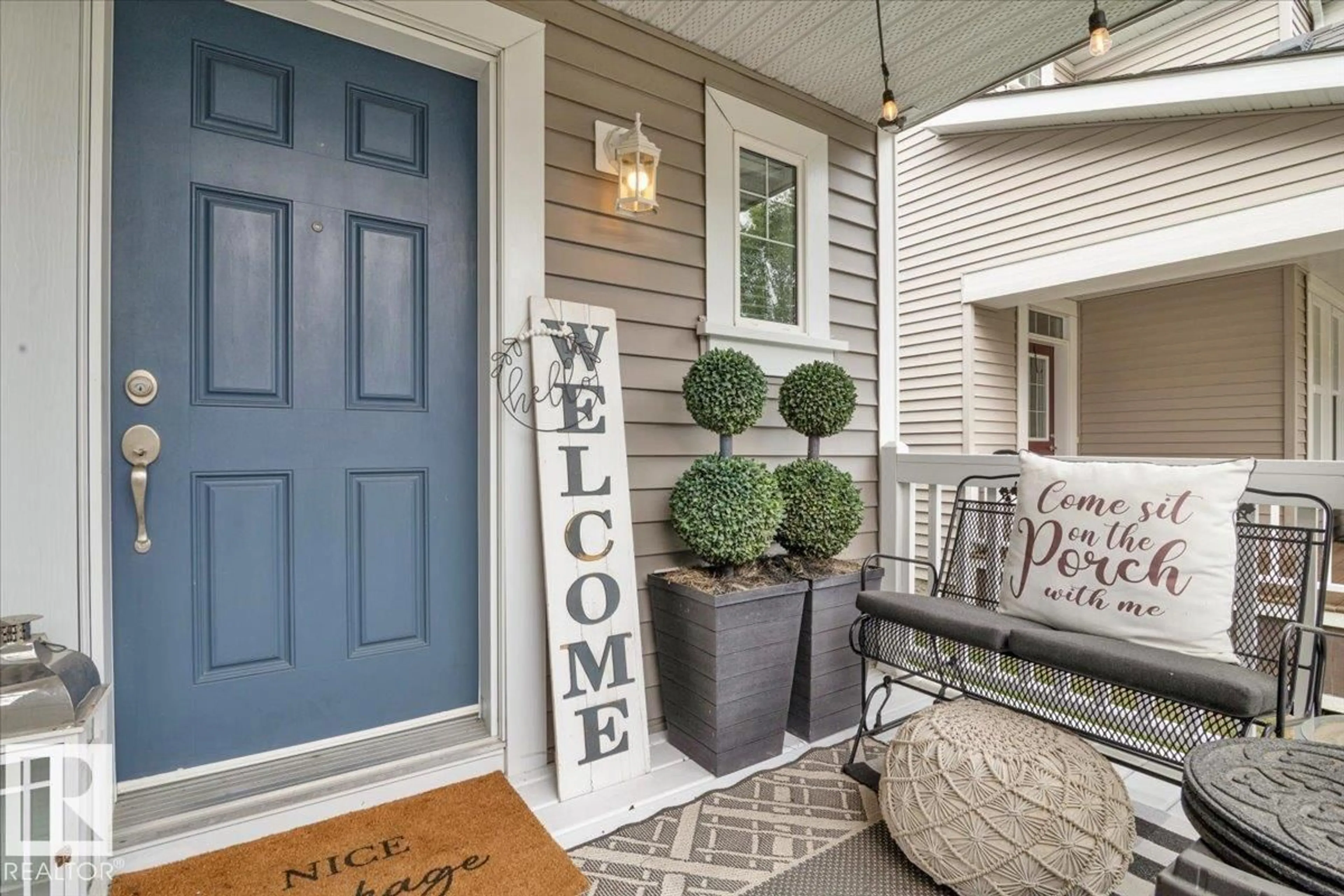 Indoor entryway for SW - 2024 74 ST, Edmonton Alberta T6X0V7