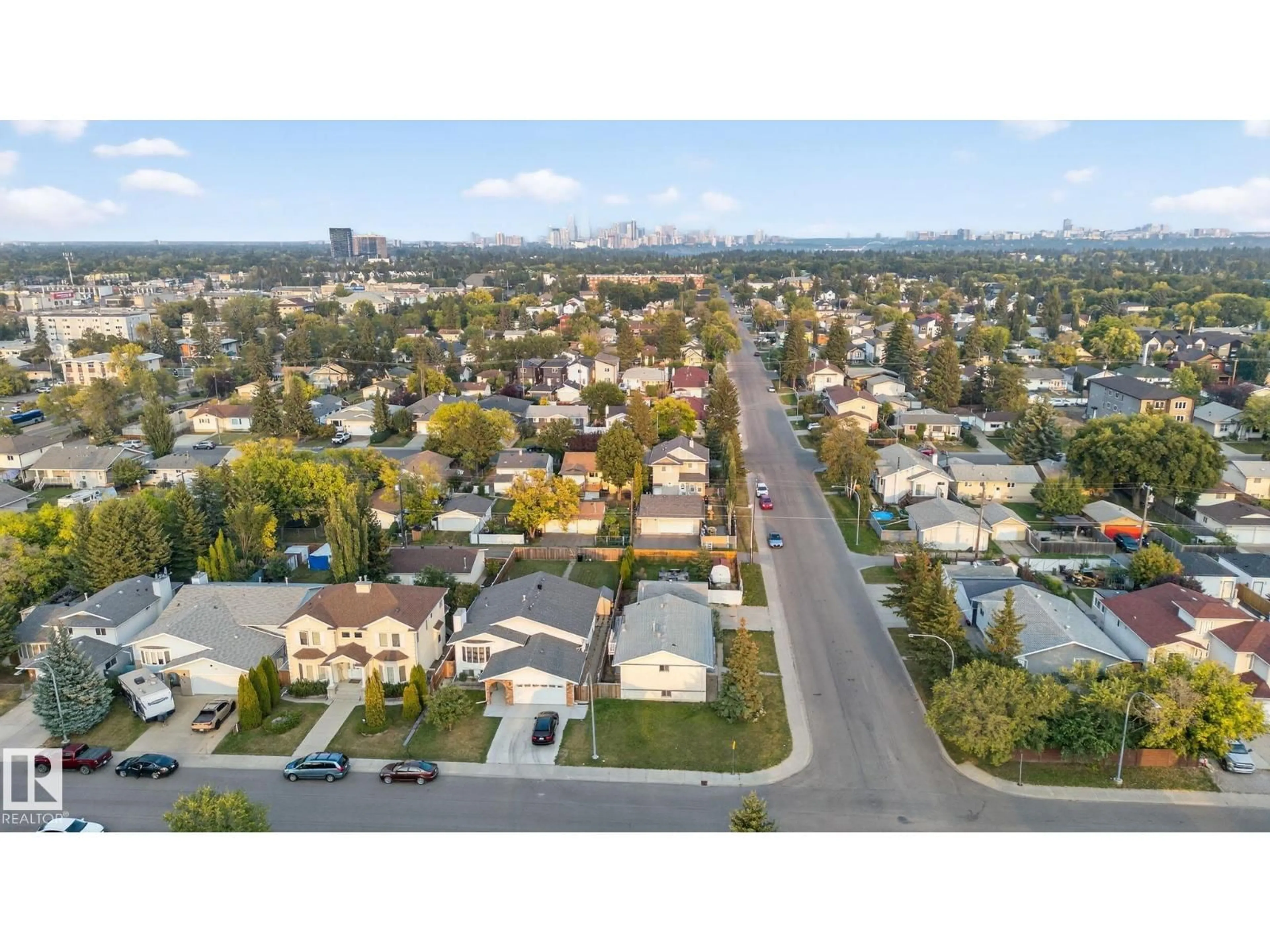 A pic from outside/outdoor area/front of a property/back of a property/a pic from drone, street for NW - 15424 99 AV, Edmonton Alberta T5P4K5