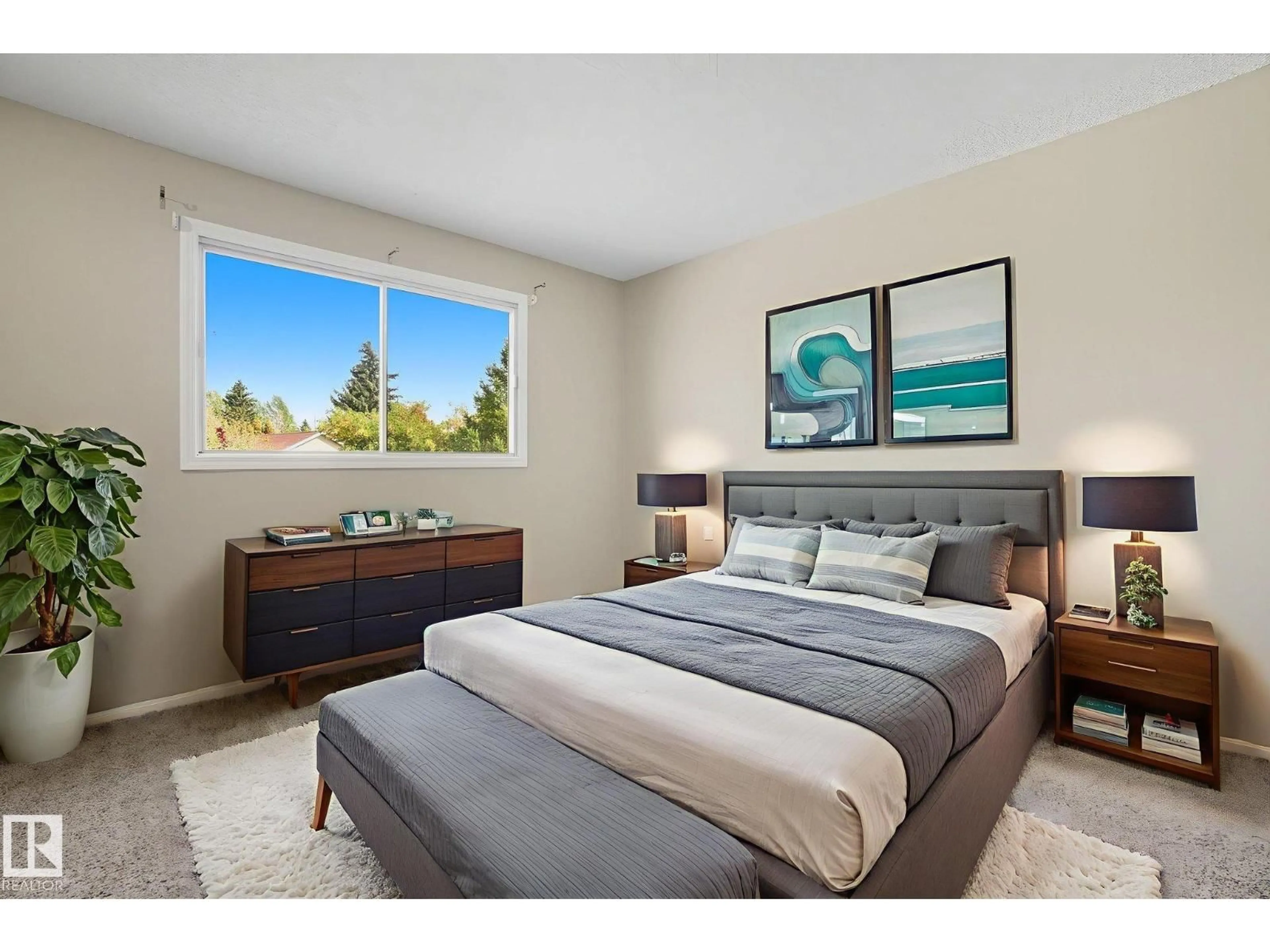 Bedroom with bed, unknown for 121 KIRKWOOD WY, Edmonton Alberta T6L5J7