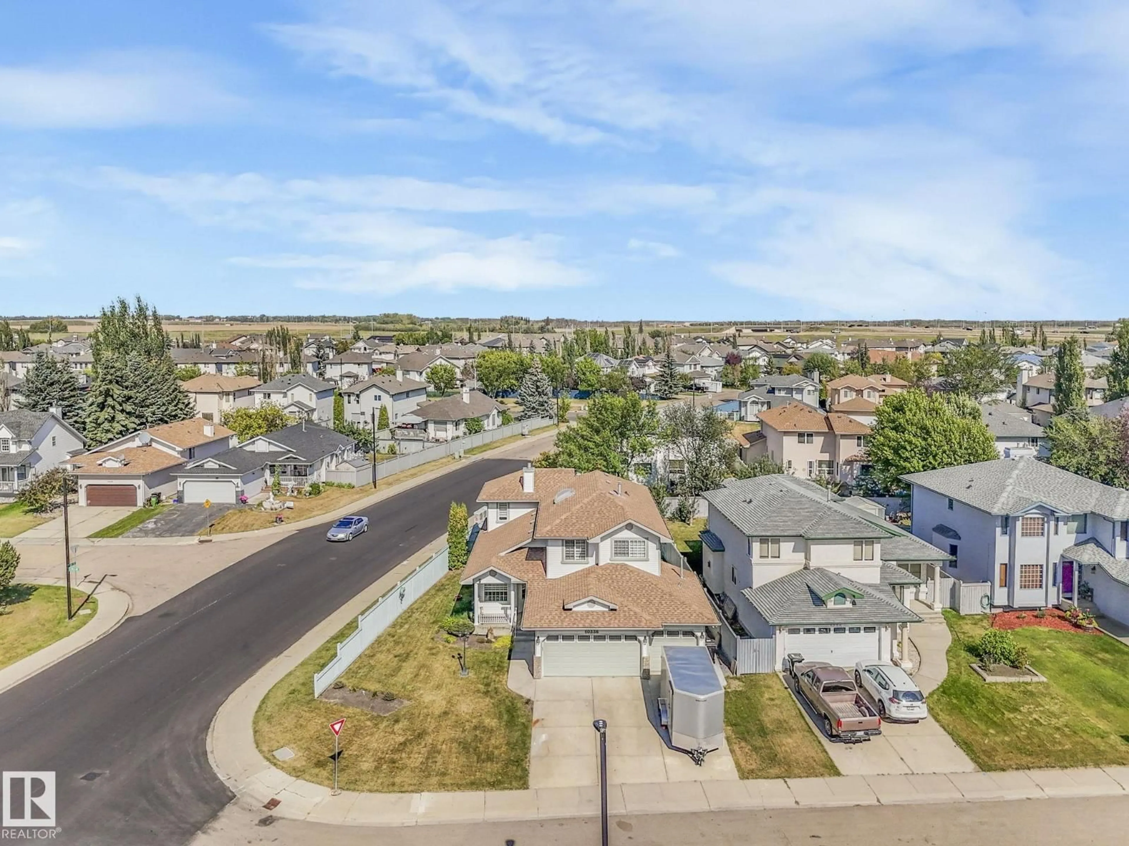 A pic from outside/outdoor area/front of a property/back of a property/a pic from drone, street for 10336 178 AV, Edmonton Alberta T5X5Y6