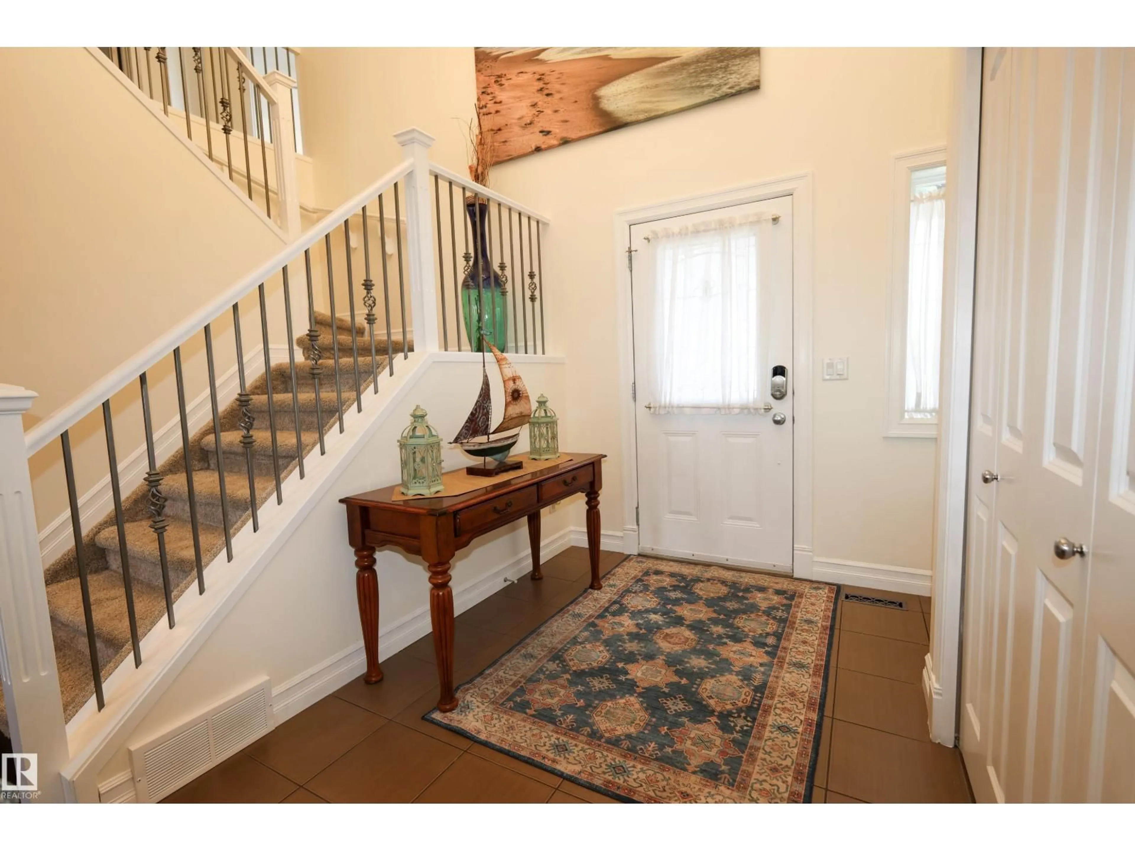 Indoor entryway for 10421 97 ST, Morinville Alberta T8R0B8