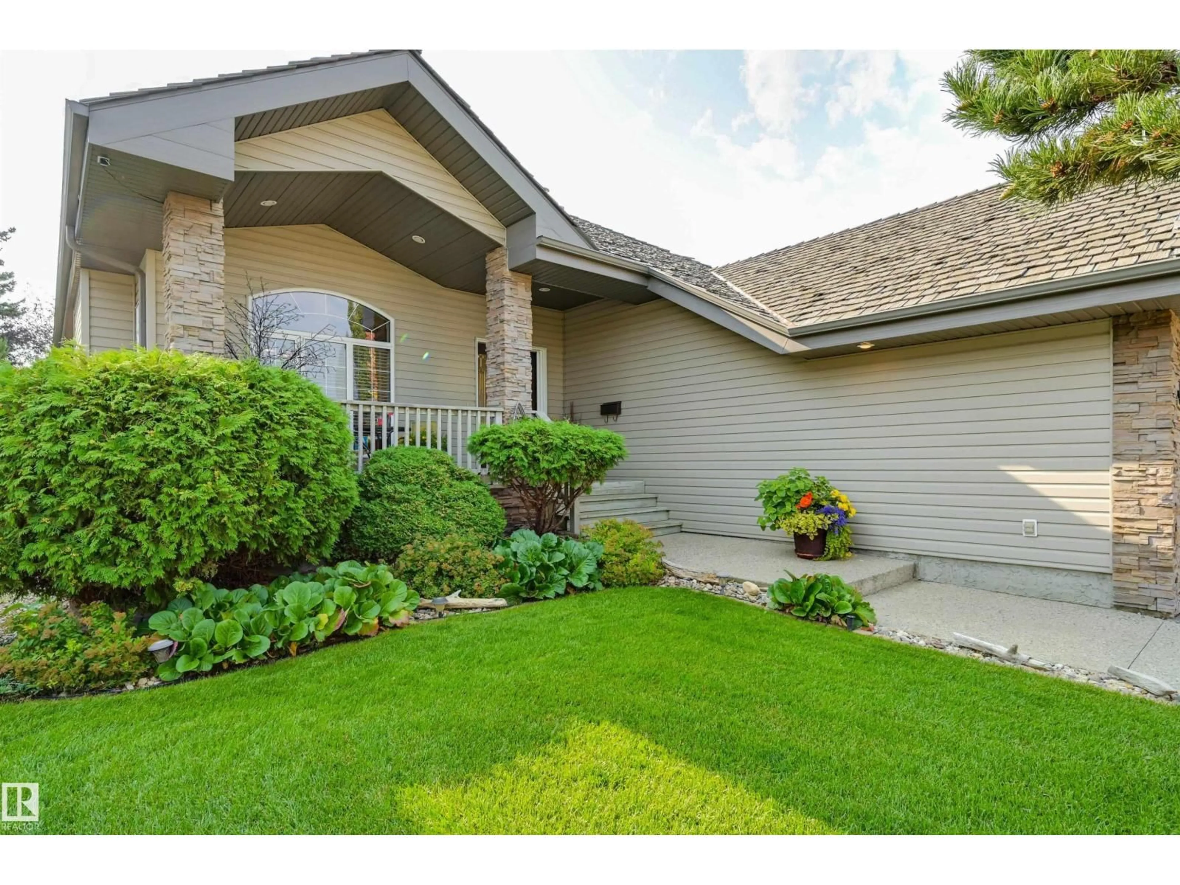Unknown for 939 HALIBURTON RD, Edmonton Alberta T6R2Z6