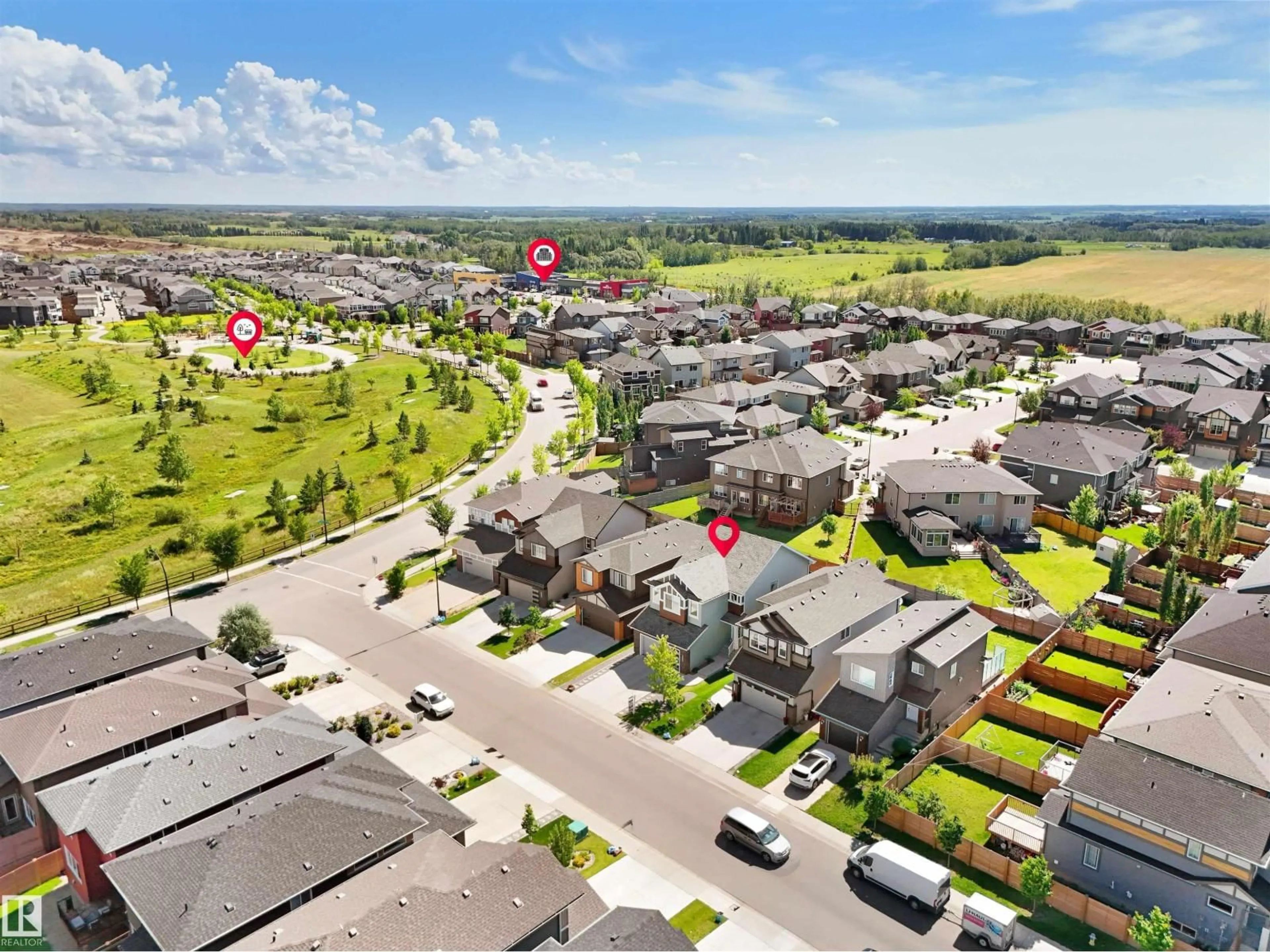 A pic from outside/outdoor area/front of a property/back of a property/a pic from drone, street for 4015 6 AV SW, Edmonton Alberta T6X2J1