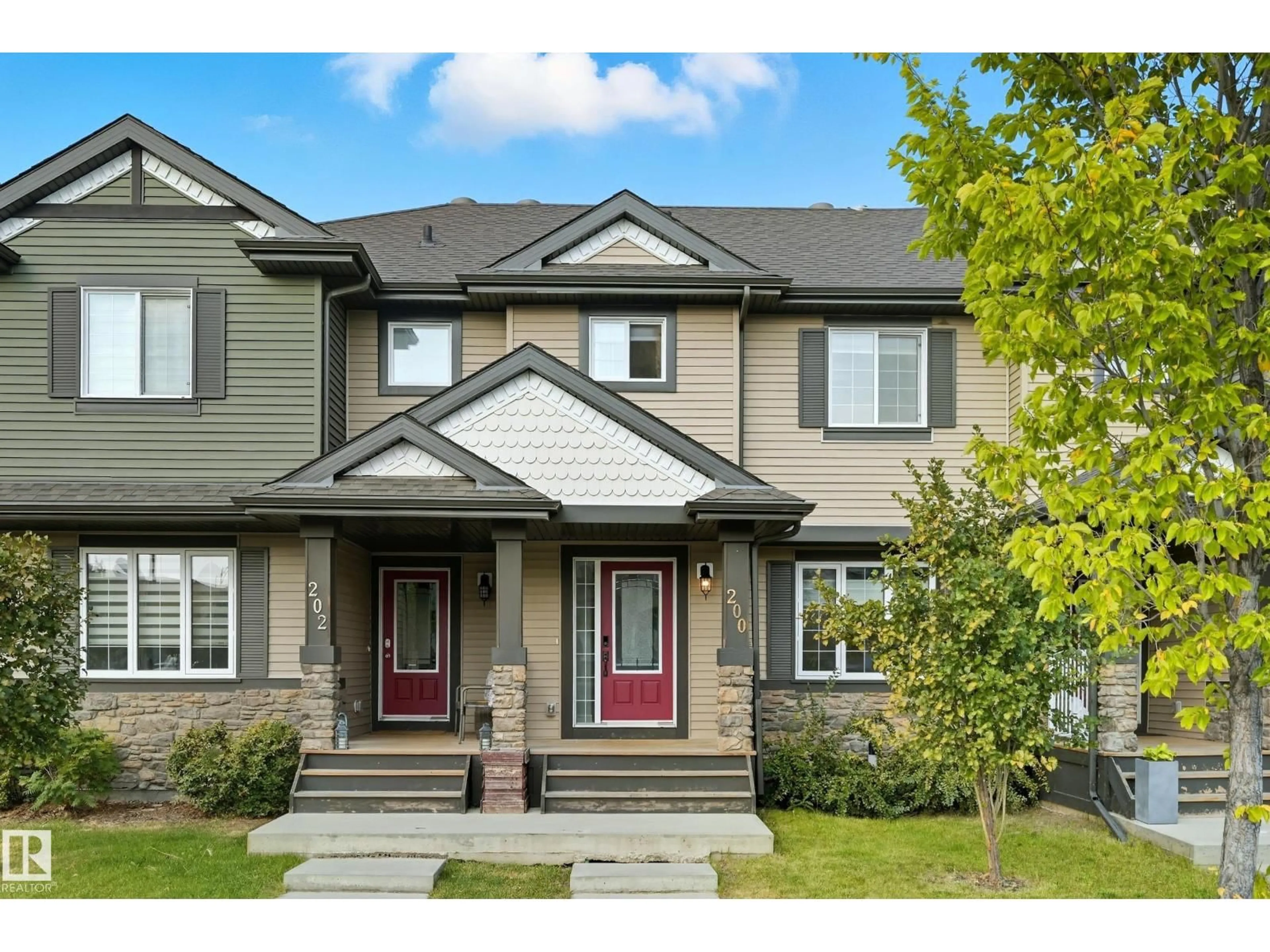 Home with vinyl exterior material, street for 200 ALLARD, Fort Saskatchewan Alberta T8L0T9