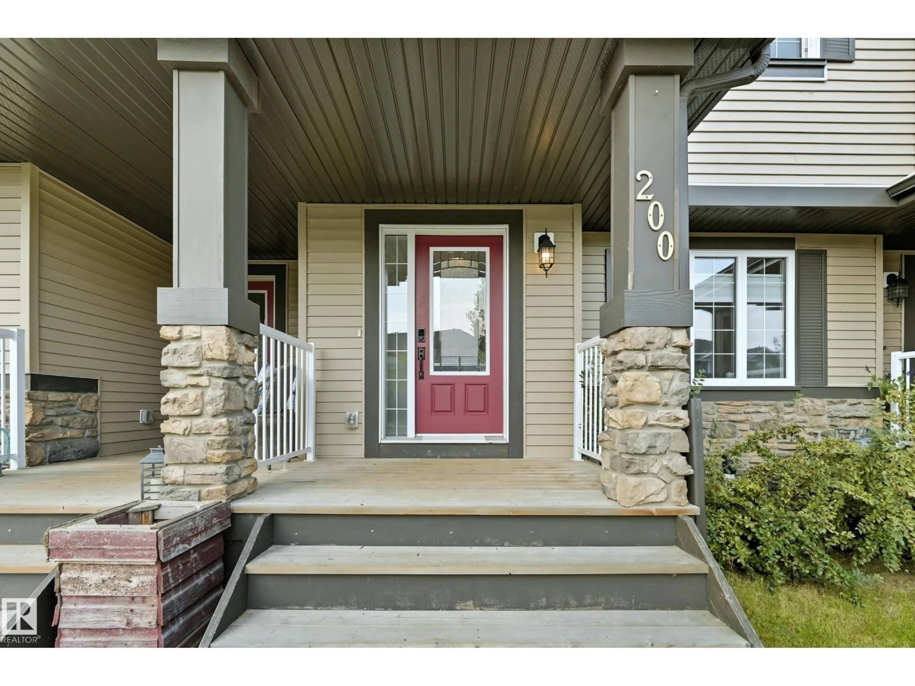 Indoor entryway for 200 ALLARD, Fort Saskatchewan Alberta T8L0T9
