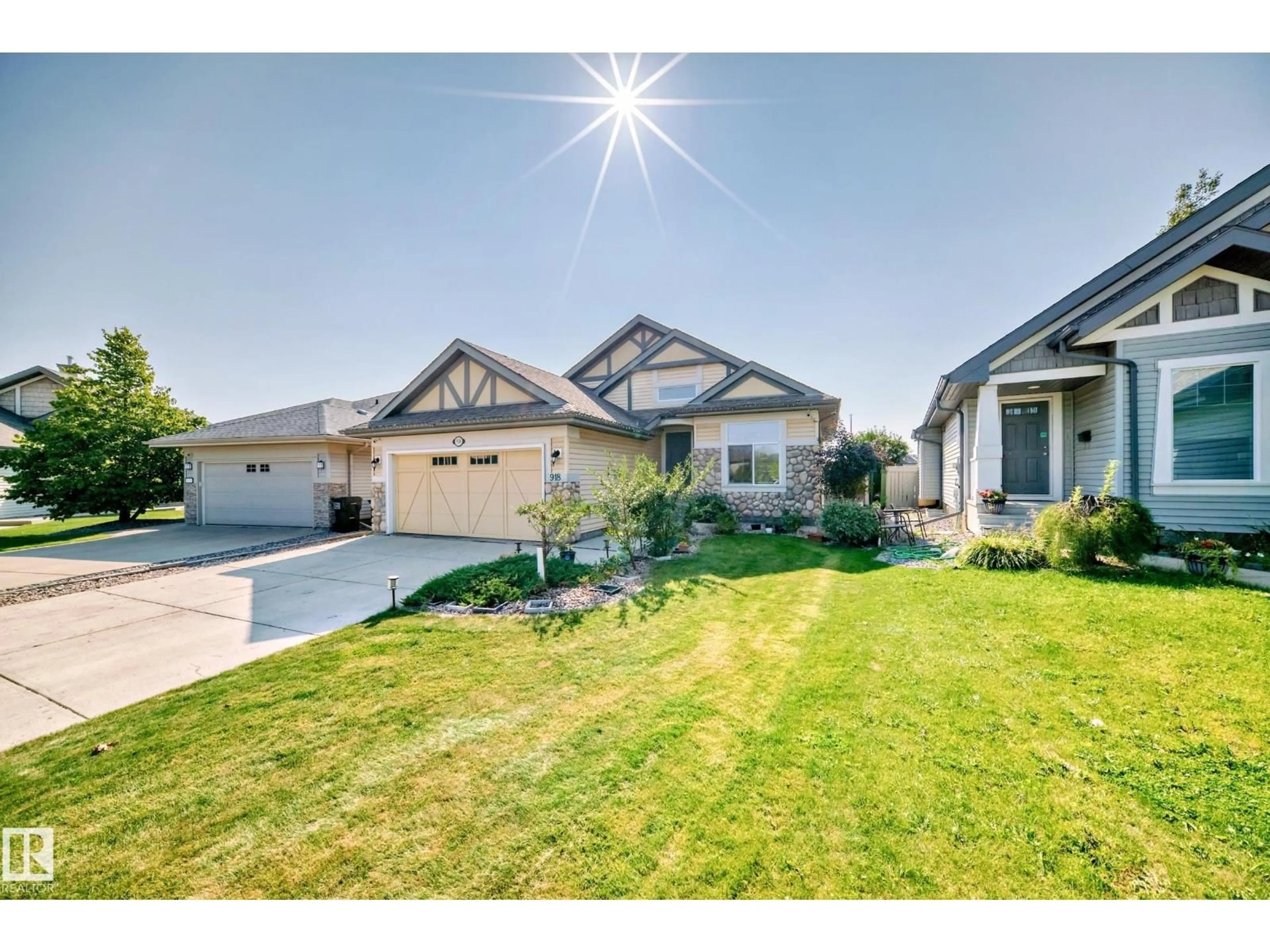 Unknown for 918 CHAHLEY CR, Edmonton Alberta T6M0E2