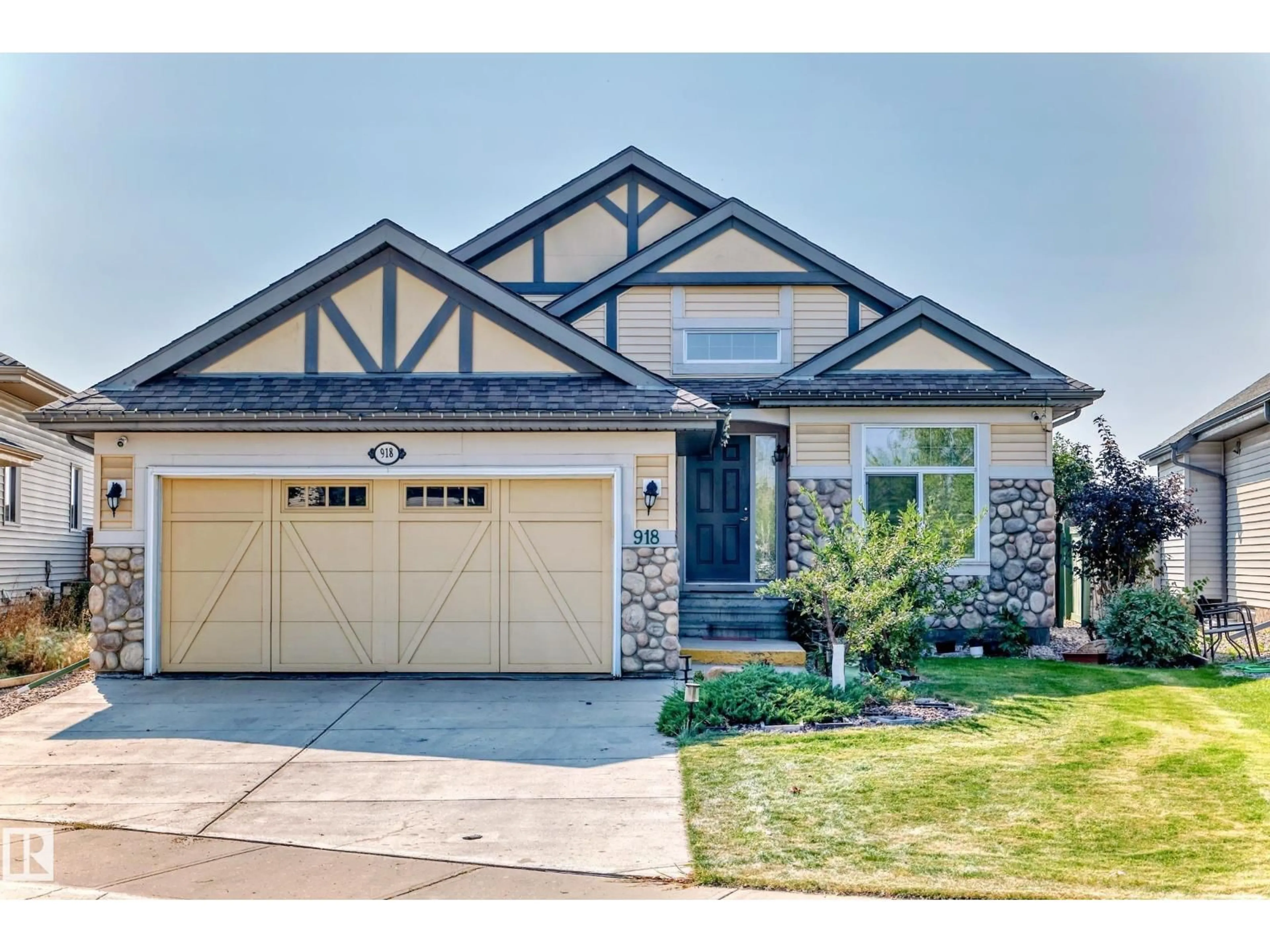 Home with brick exterior material, street for 918 CHAHLEY CR, Edmonton Alberta T6M0E2