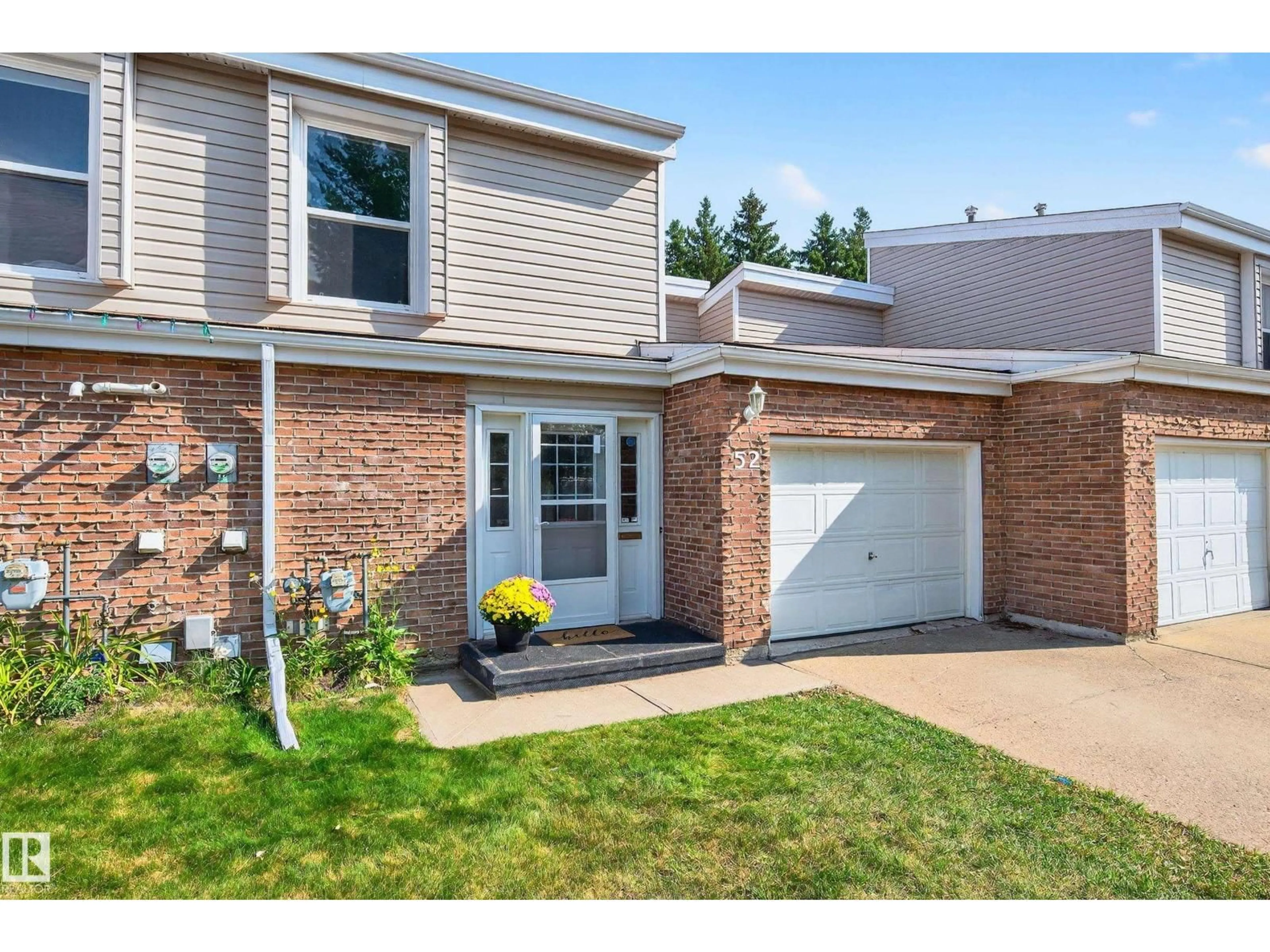 Home with brick exterior material, street for 52 GRANDVIEW RG, St. Albert Alberta T8N1T3