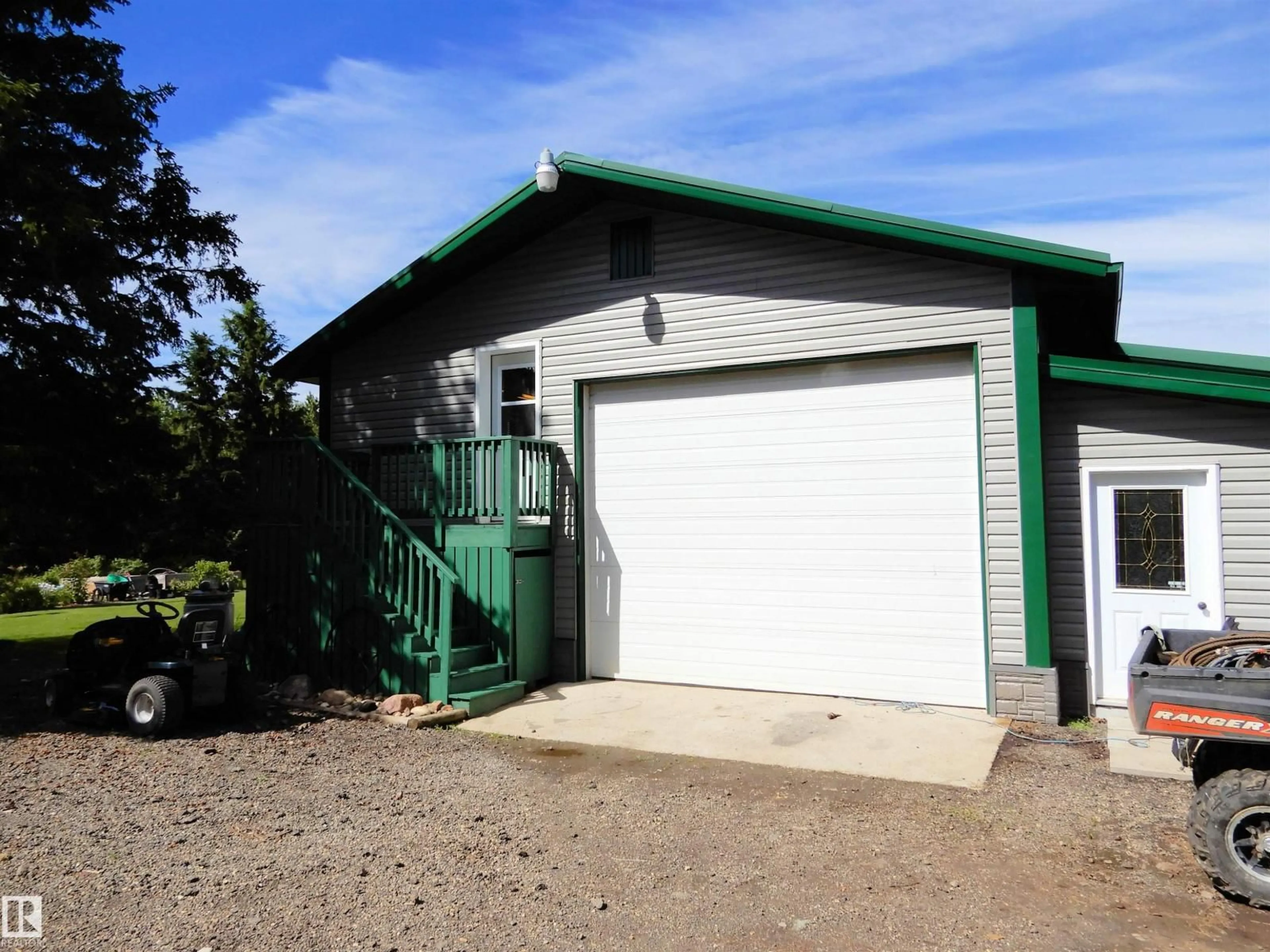 Shed for 1320 TWSP 570, Rural Barrhead County Alberta T0E1V0