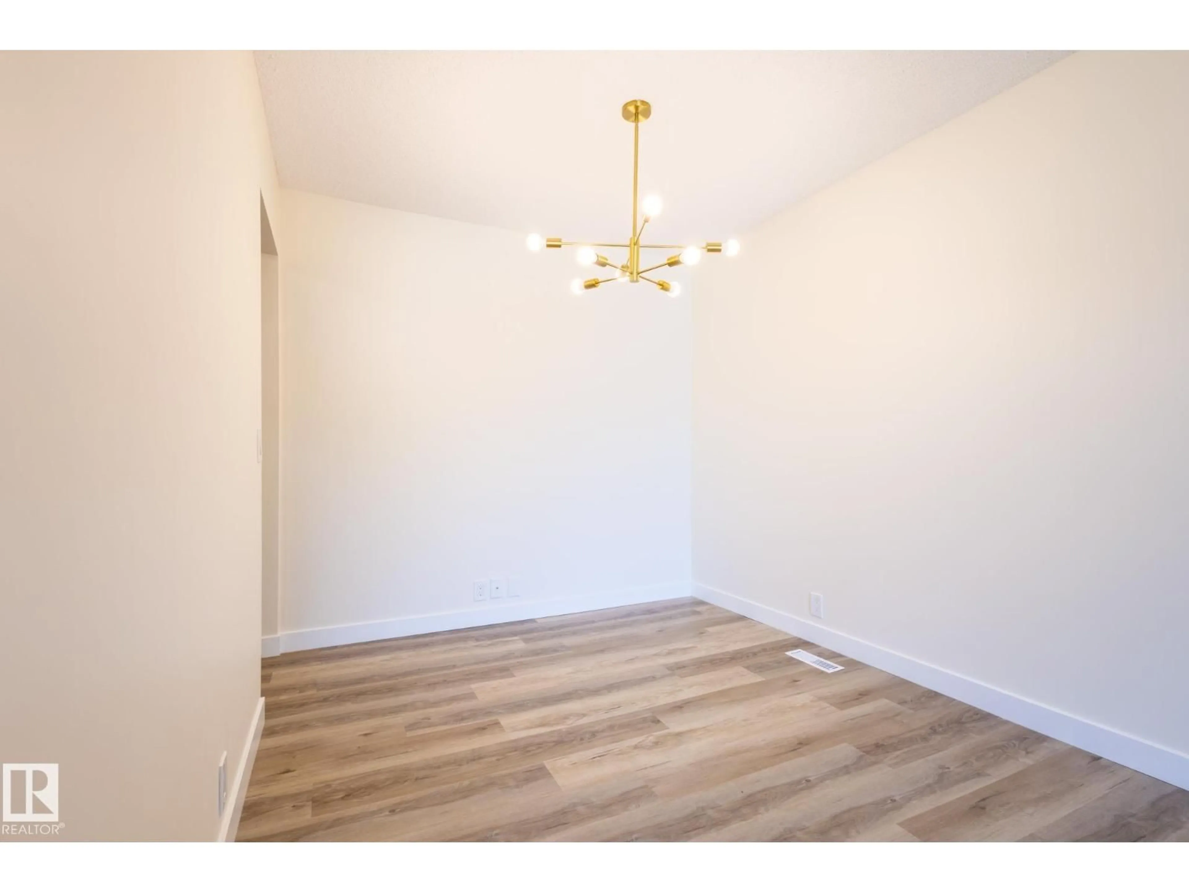A pic of a room for NW - 3109 110A ST, Edmonton Alberta T6J3E9