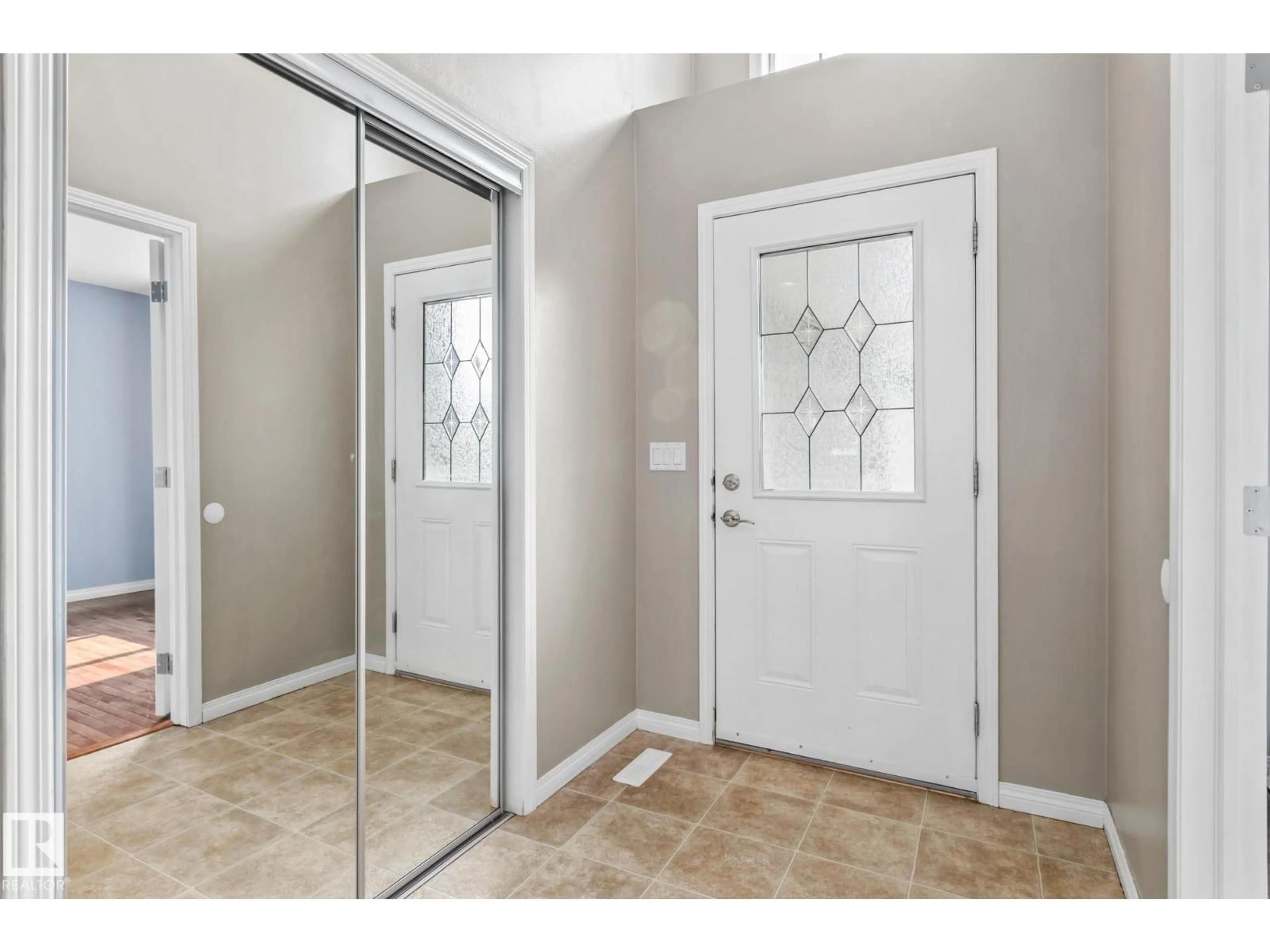 Indoor entryway for 8912 98 AV, Morinville Alberta T8R1T8