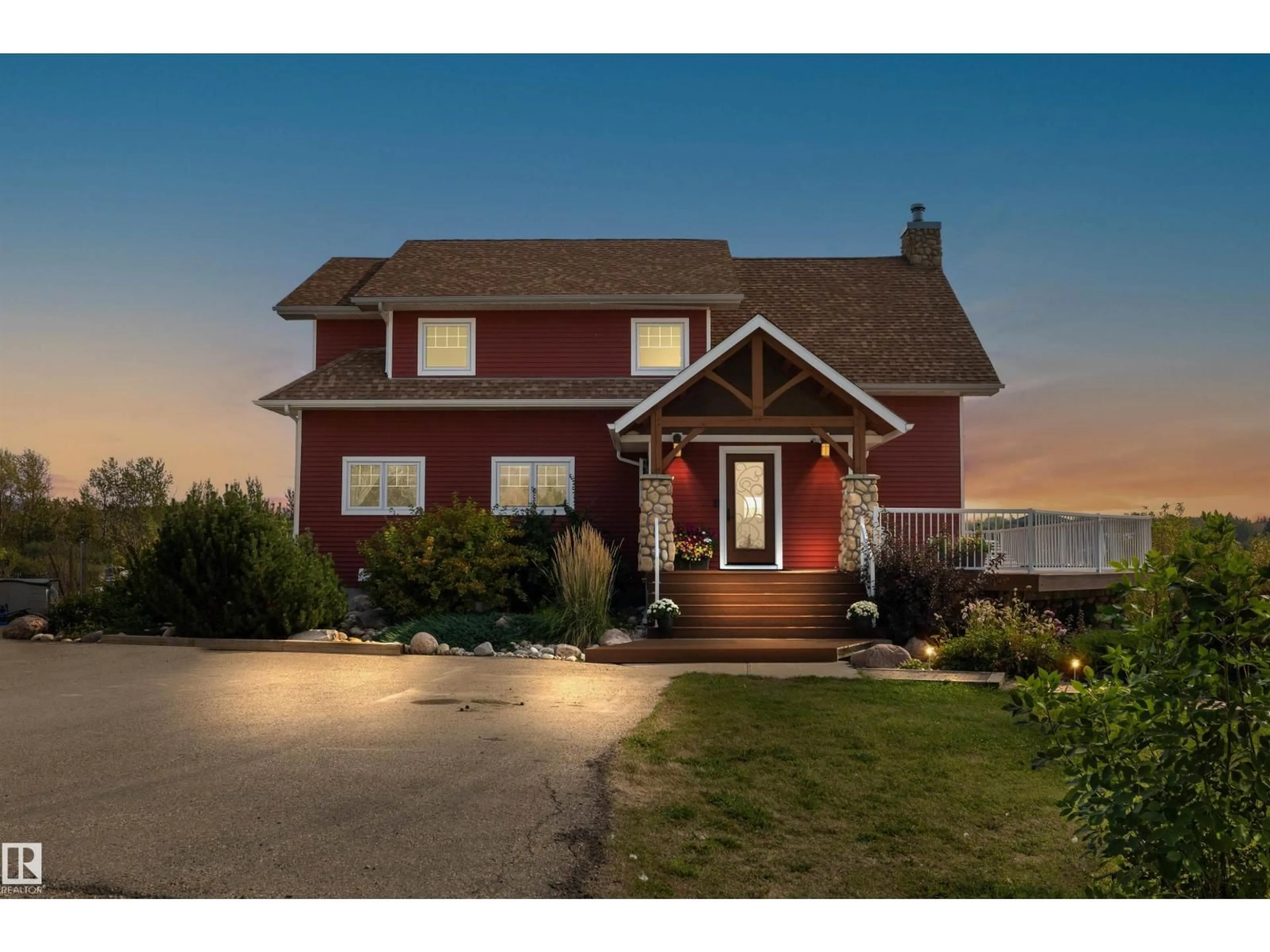 Home with vinyl exterior material, street for 54108 - 27 RGE ROAD 280, Rural Parkland County Alberta T7Z3V3