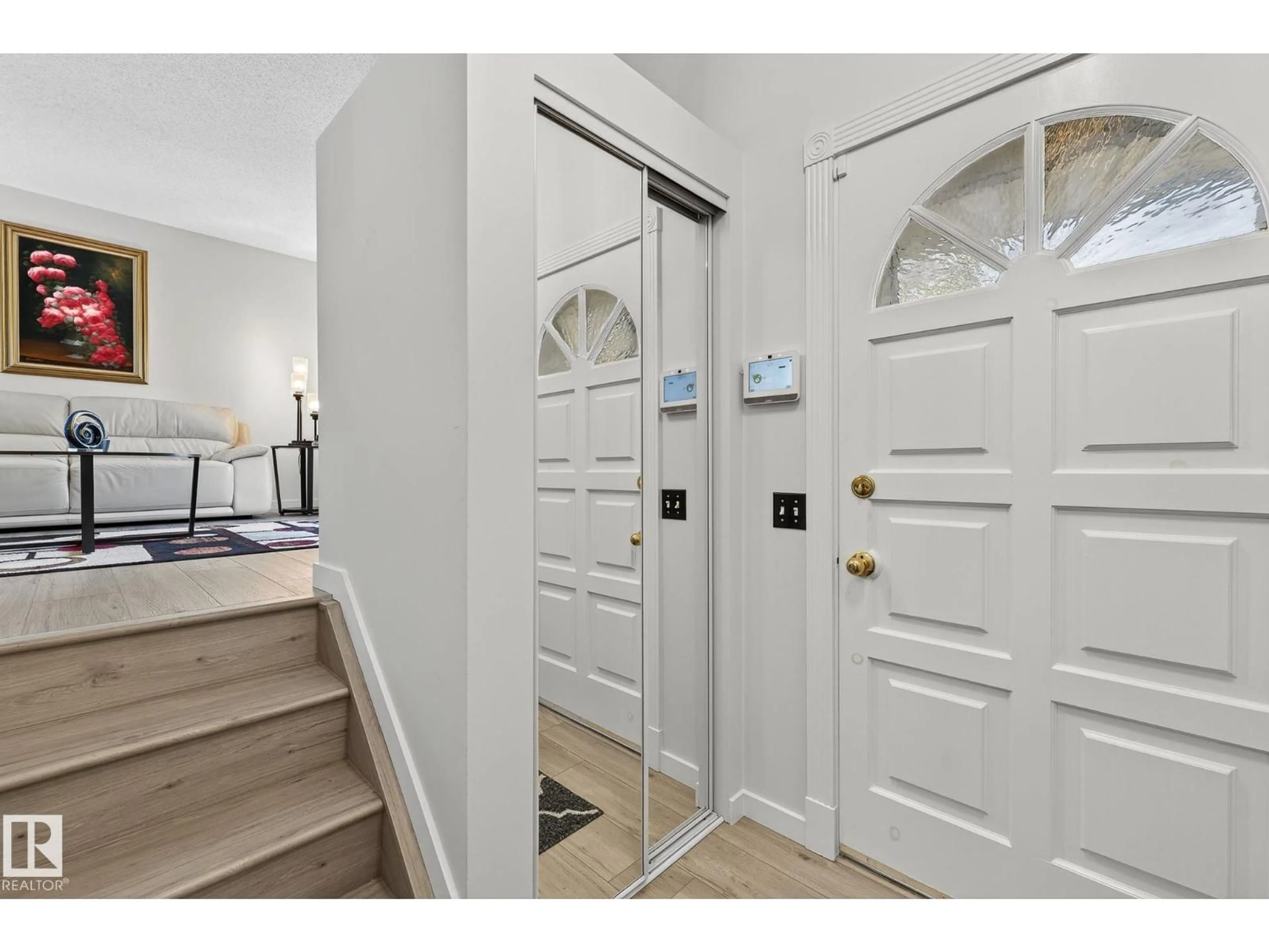 Indoor entryway for 12 ST. ANDREWS AV, Stony Plain Alberta T7Z1K6