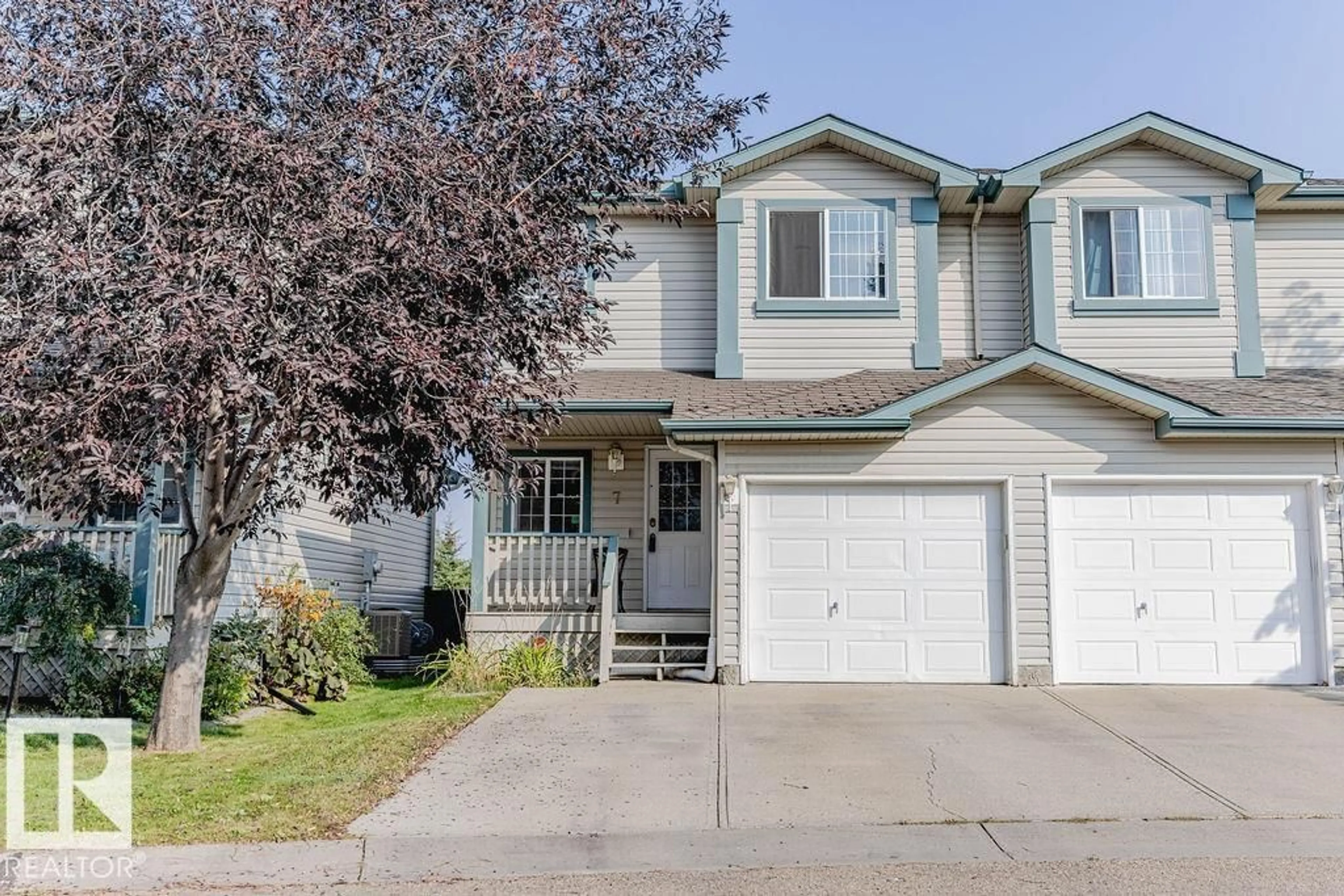 Home with vinyl exterior material, street for #7 - 2004 GRANTHAM CO, Edmonton Alberta T5T3X4