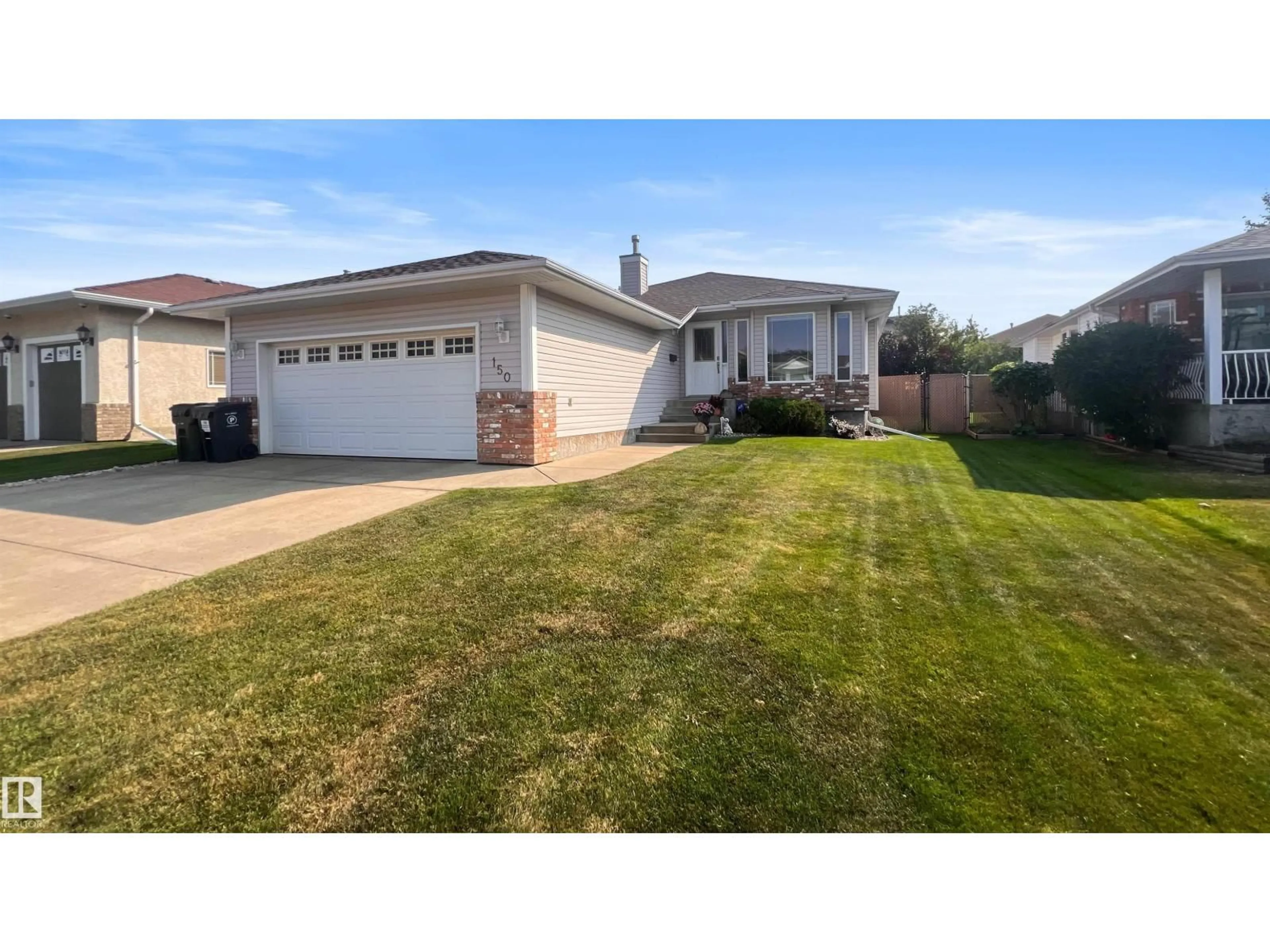 Home with vinyl exterior material, street for 150 HIGHWOOD CR, Devon Alberta T9G1W6