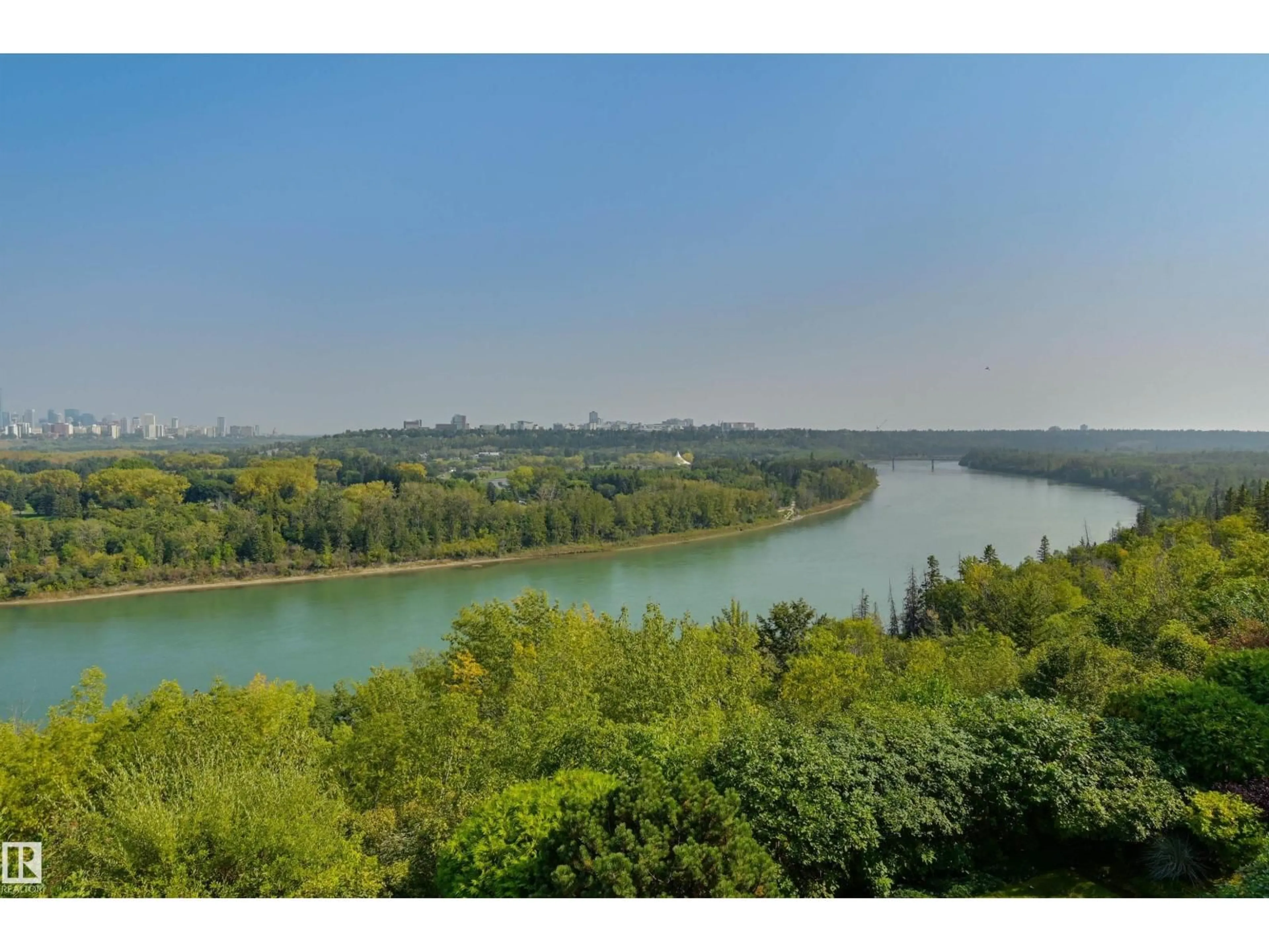 A pic from outside/outdoor area/front of a property/back of a property/a pic from drone, water/lake/river/ocean view for 28 RIVERSIDE CR, Edmonton Alberta T5N3M5