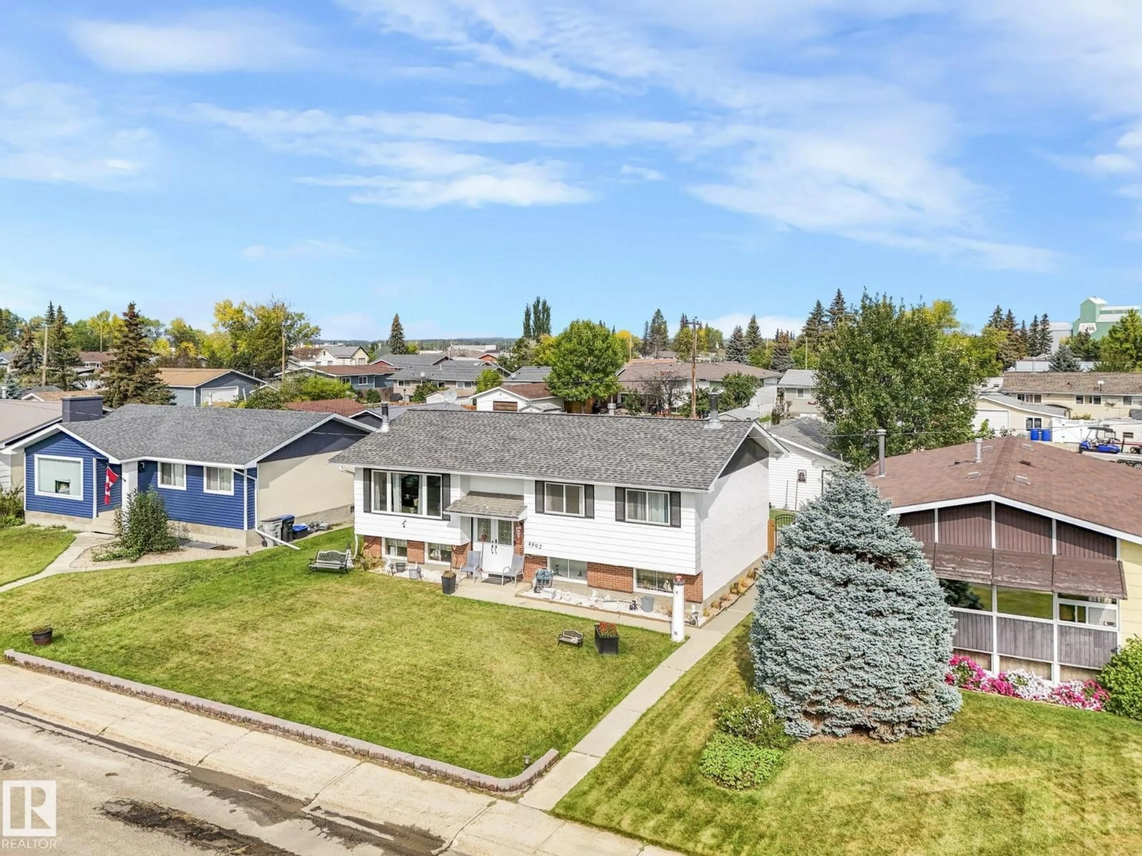 A pic from outside/outdoor area/front of a property/back of a property/a pic from drone, street for 4802 46 AV, Mayerthorpe Alberta T0E1N0