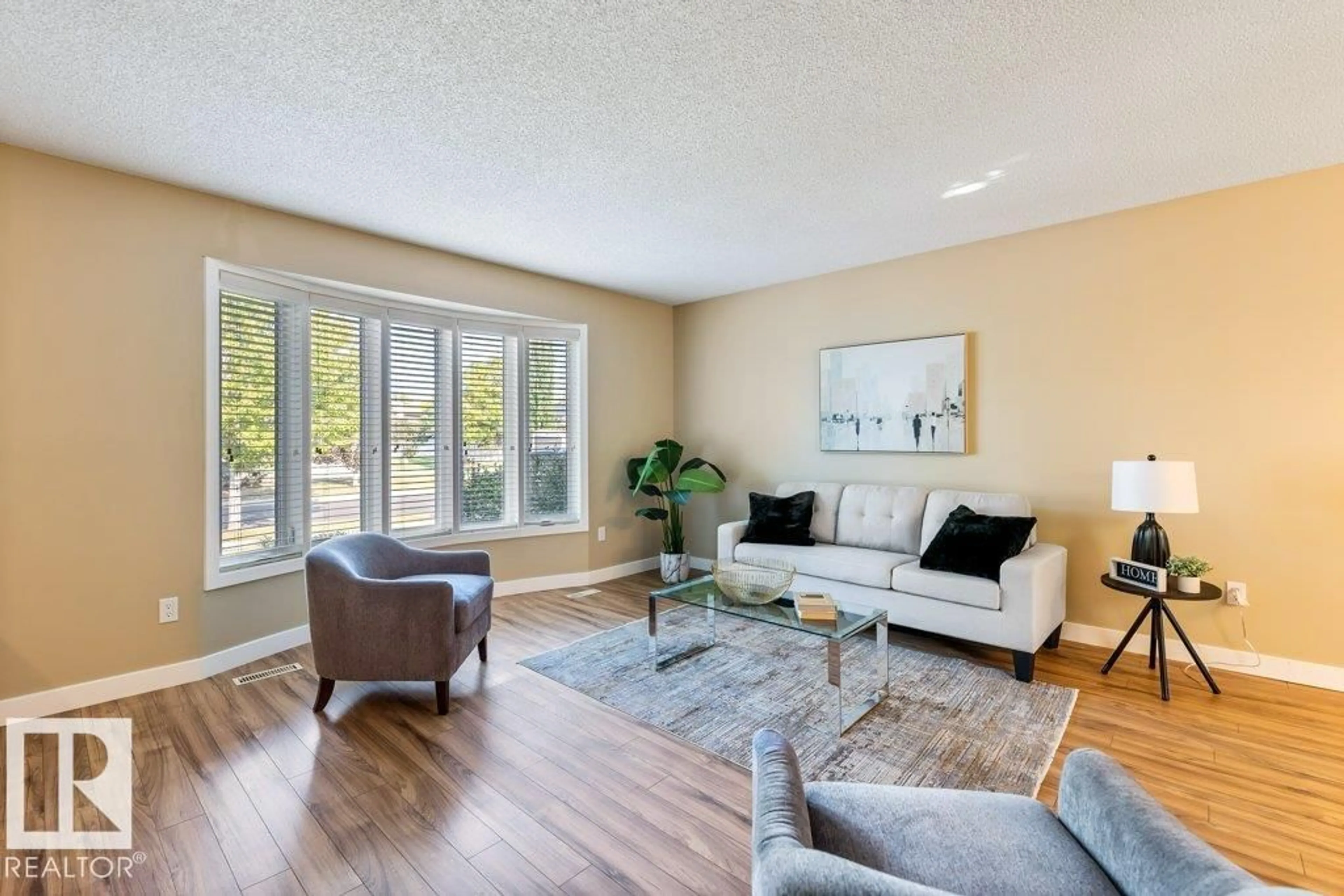 Living room with furniture, unknown for 9 DUNCAN, St. Albert Alberta T8N4Z1
