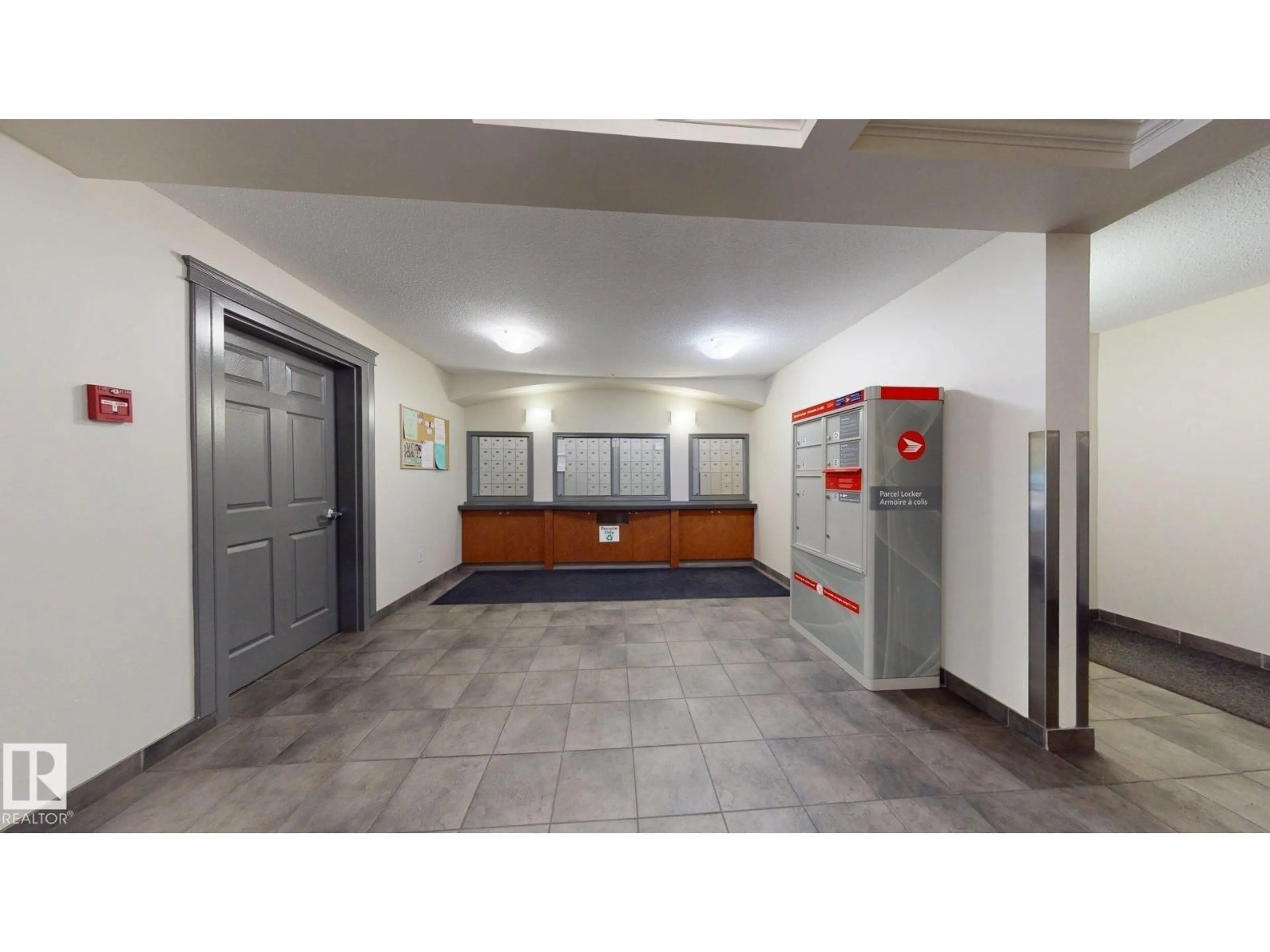 Indoor foyer for 636 - 313 MCALLISTER LO, Edmonton Alberta T6W1N2