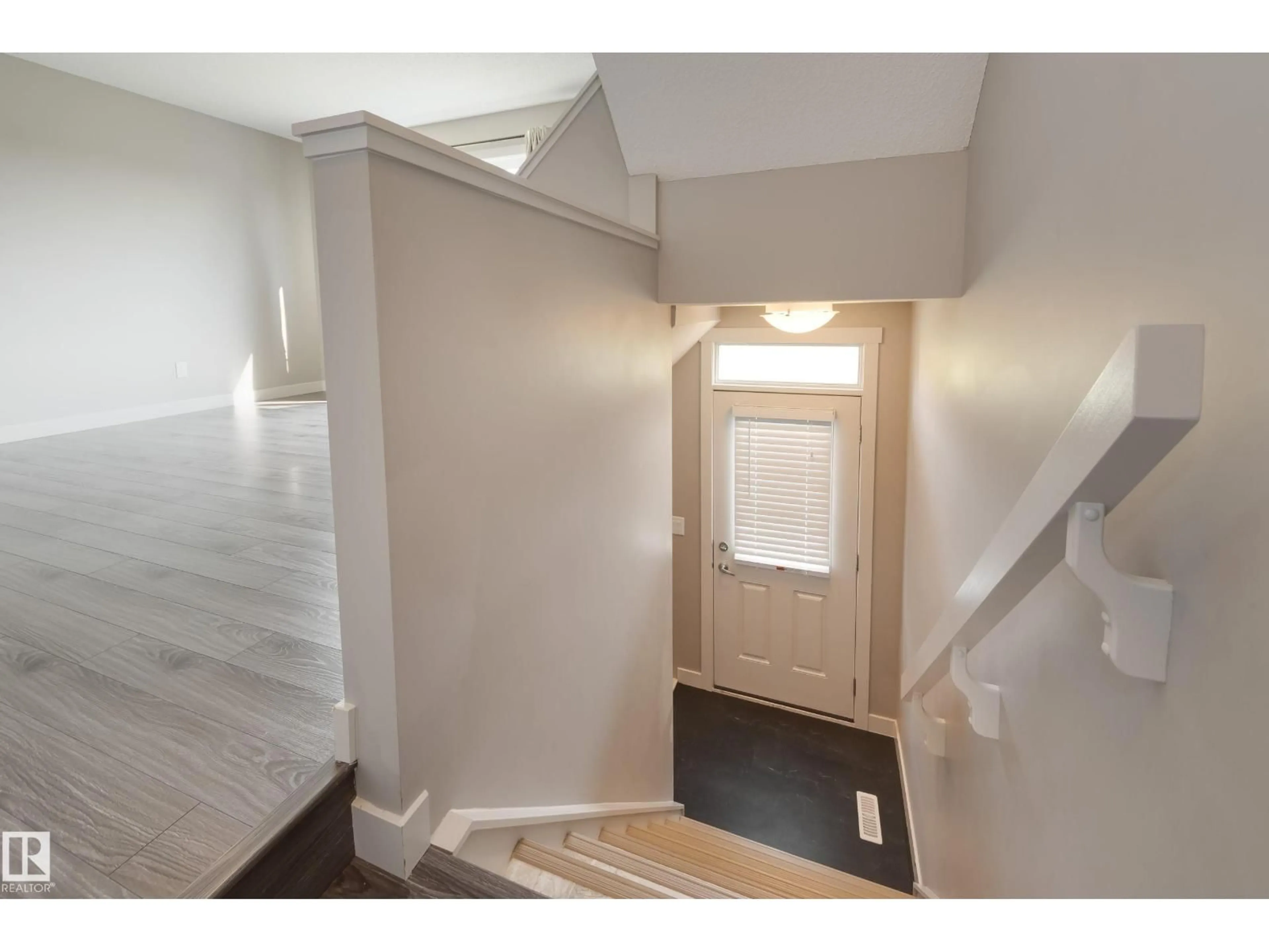 Unknown for 15 - 2121 HADDOW DR, Edmonton Alberta T6R0W6