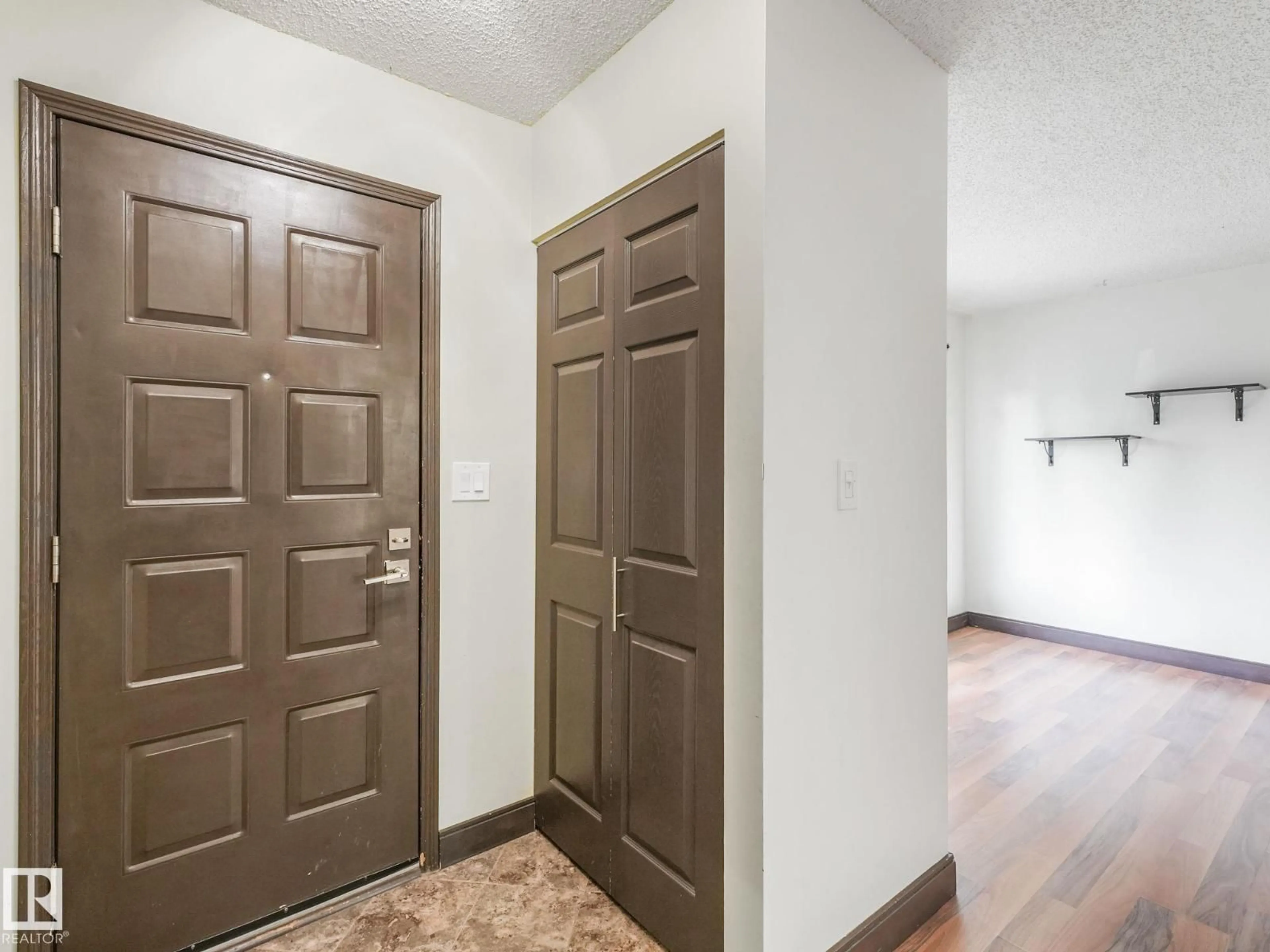 Indoor entryway for NW - 7305 183B ST, Edmonton Alberta T5T3Y8