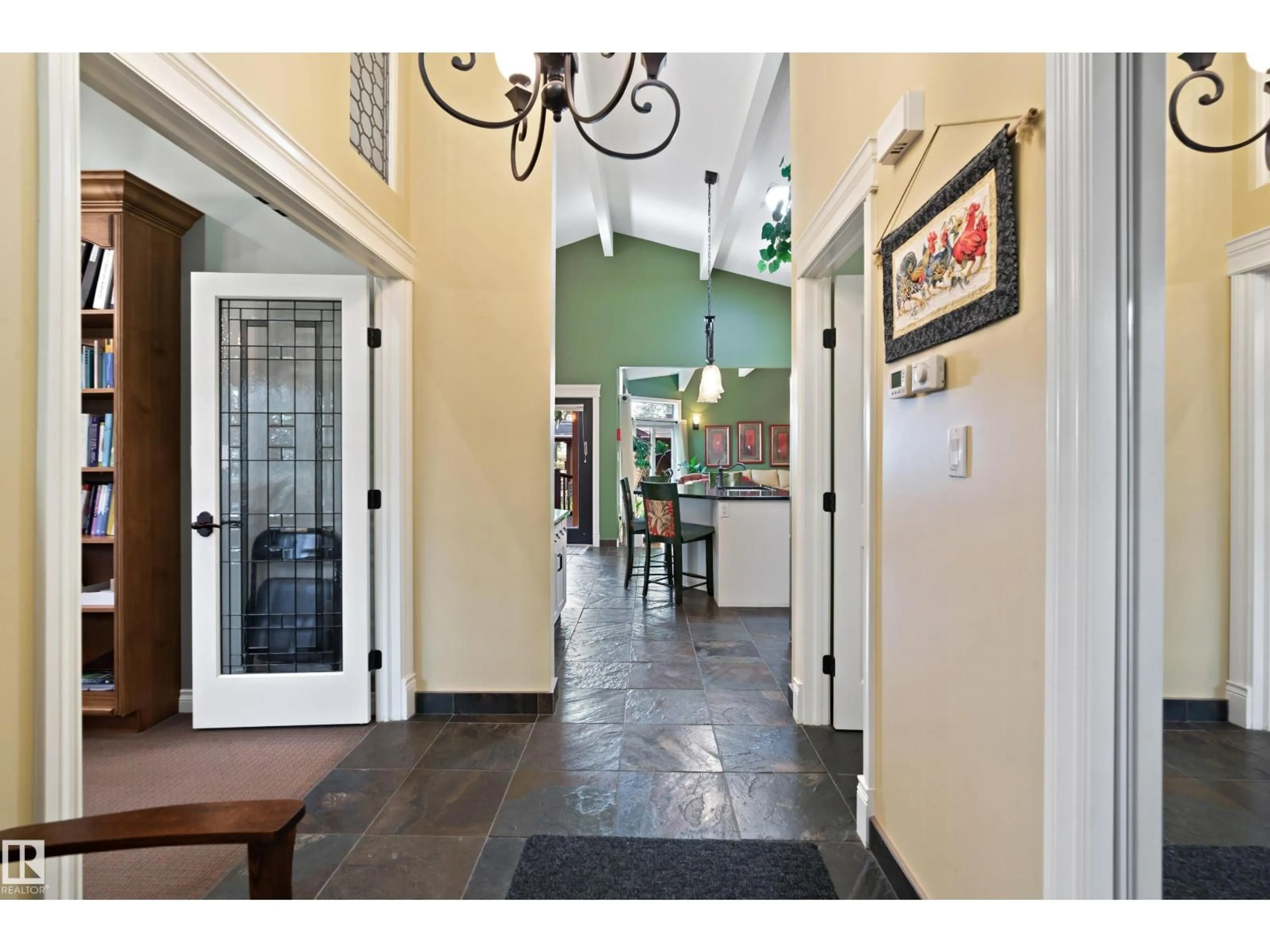 Indoor foyer for 5704 144 ST, Edmonton Alberta T6H4H4