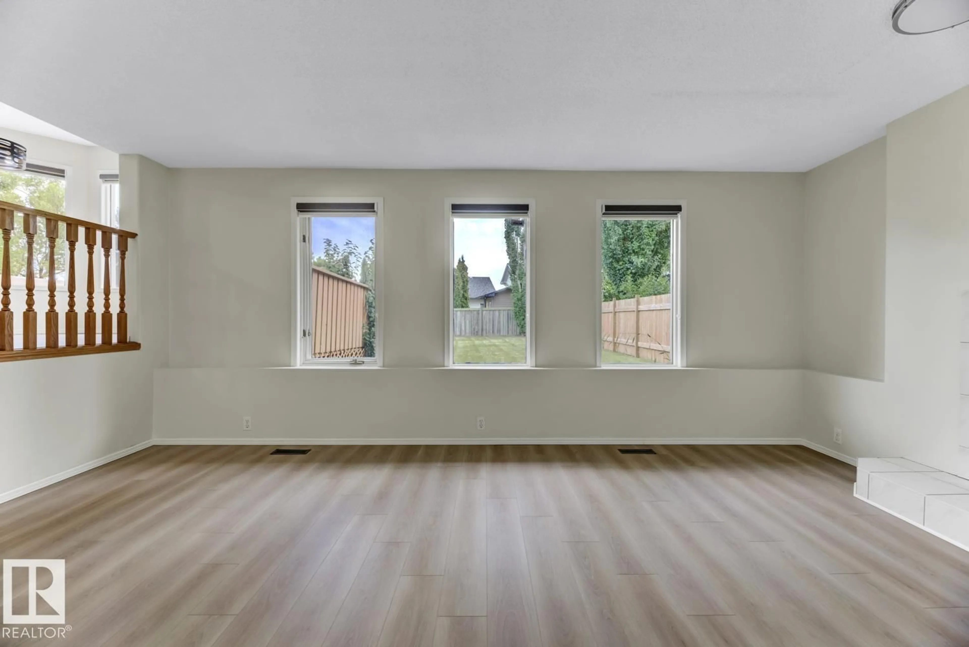 A pic of a room for 1187 POTTER GREENS DR, Edmonton Alberta T5T5Y6