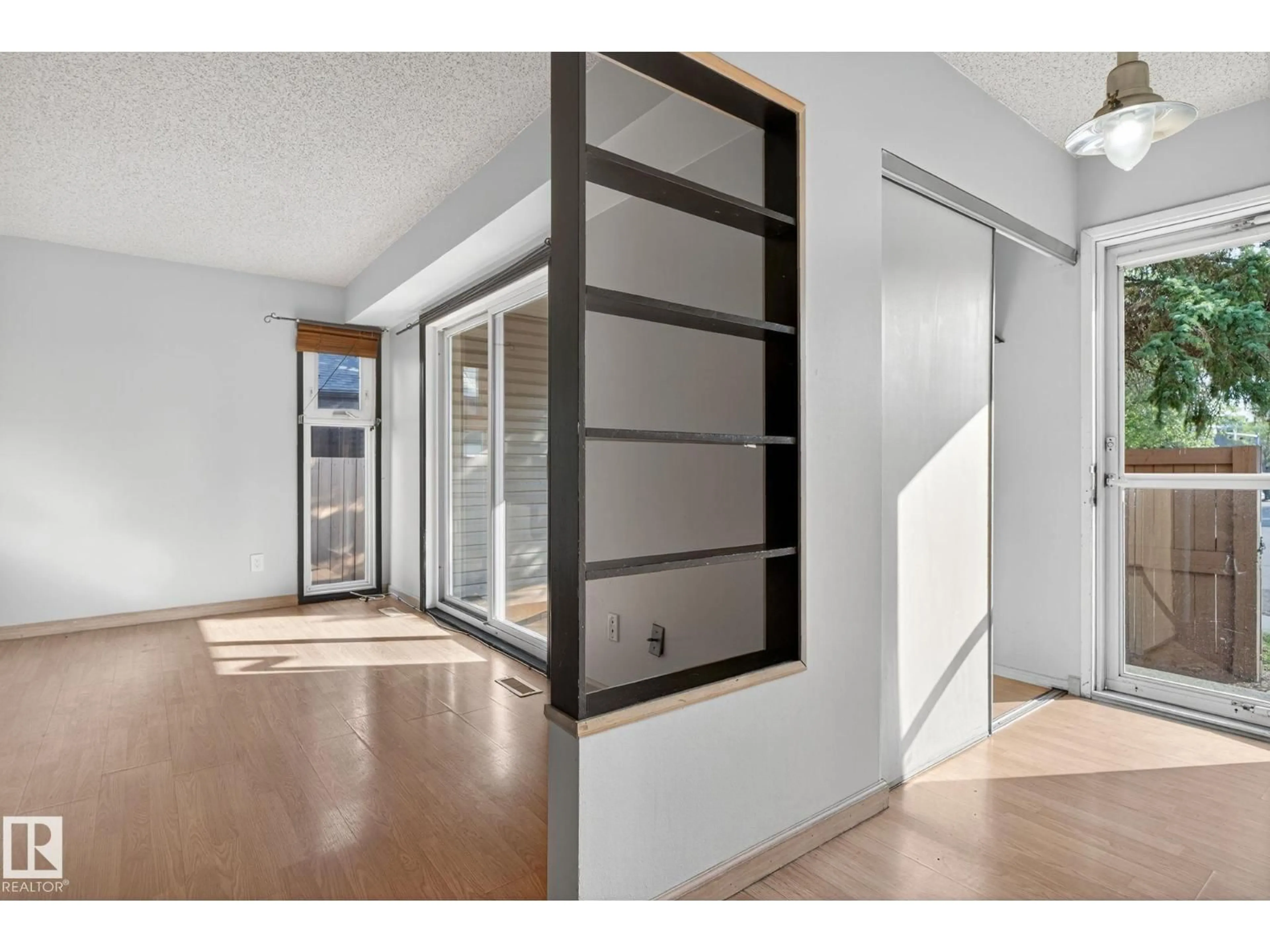 Indoor entryway for NW - 7114 178 ST, Edmonton Alberta T5T3E9