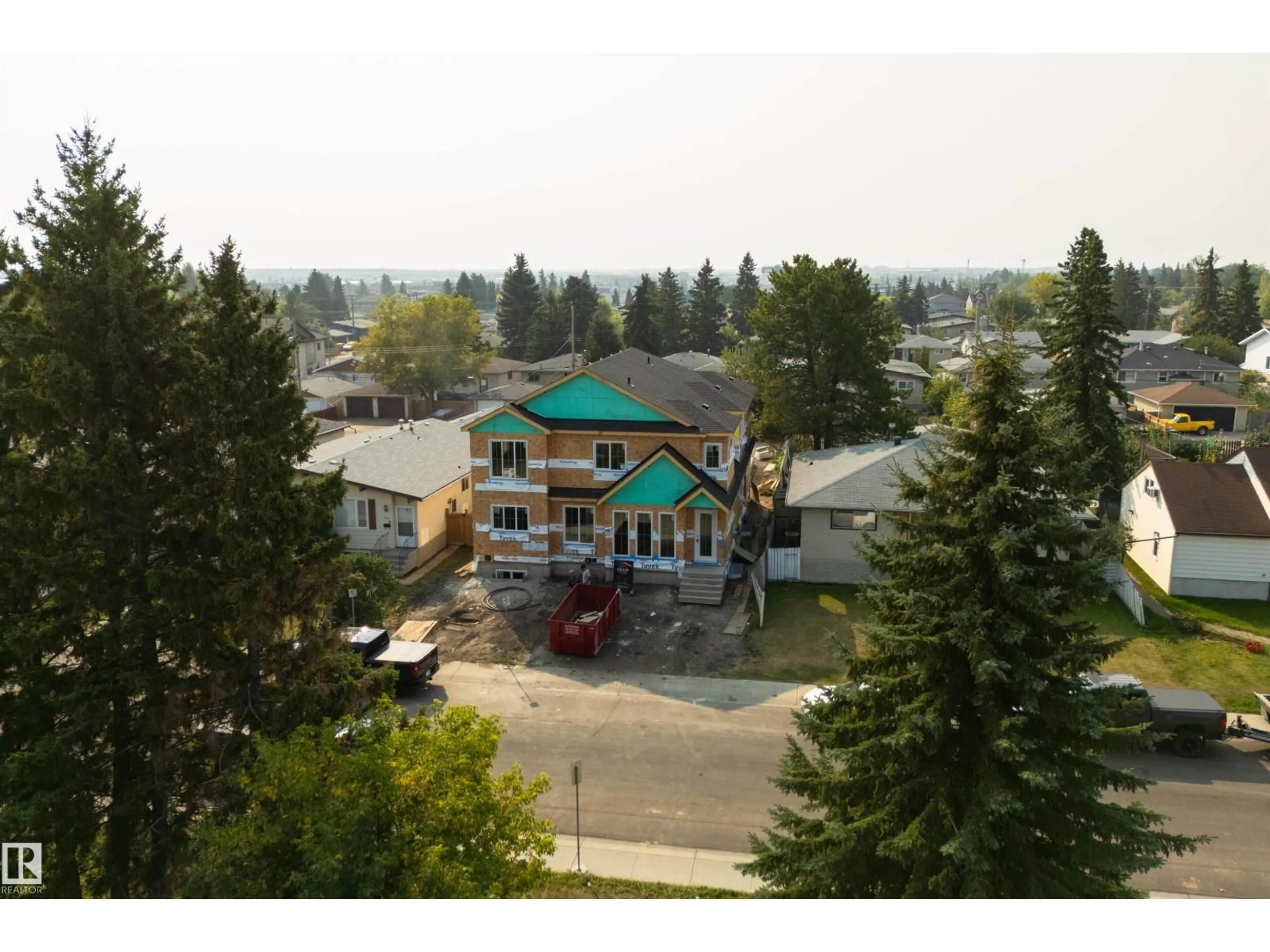 A pic from outside/outdoor area/front of a property/back of a property/a pic from drone, mountain view for 7323 81 AV, Edmonton Alberta T6B0E3