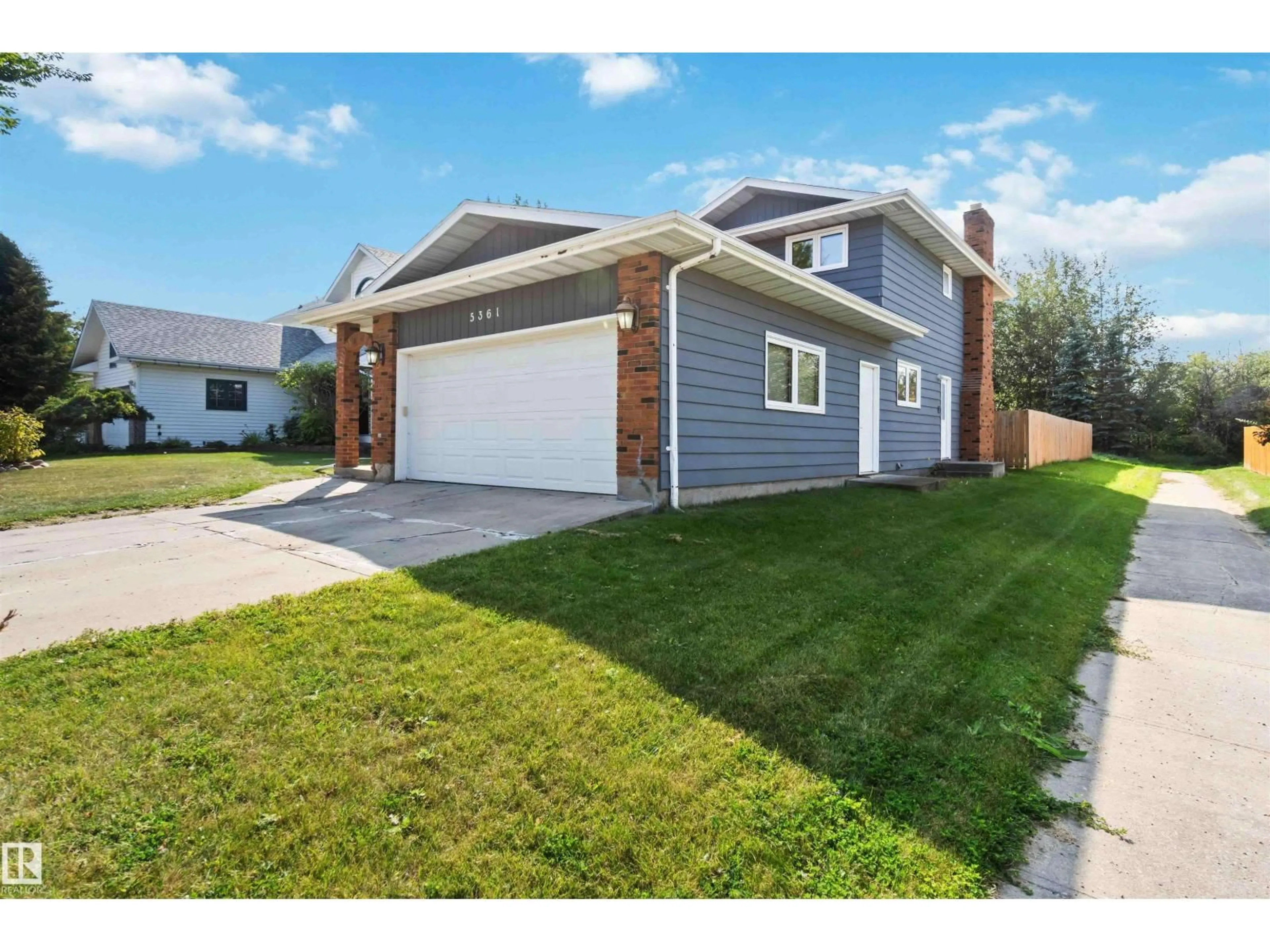 Home with vinyl exterior material, street for 5361 65 ST, Redwater Alberta T0A2W0