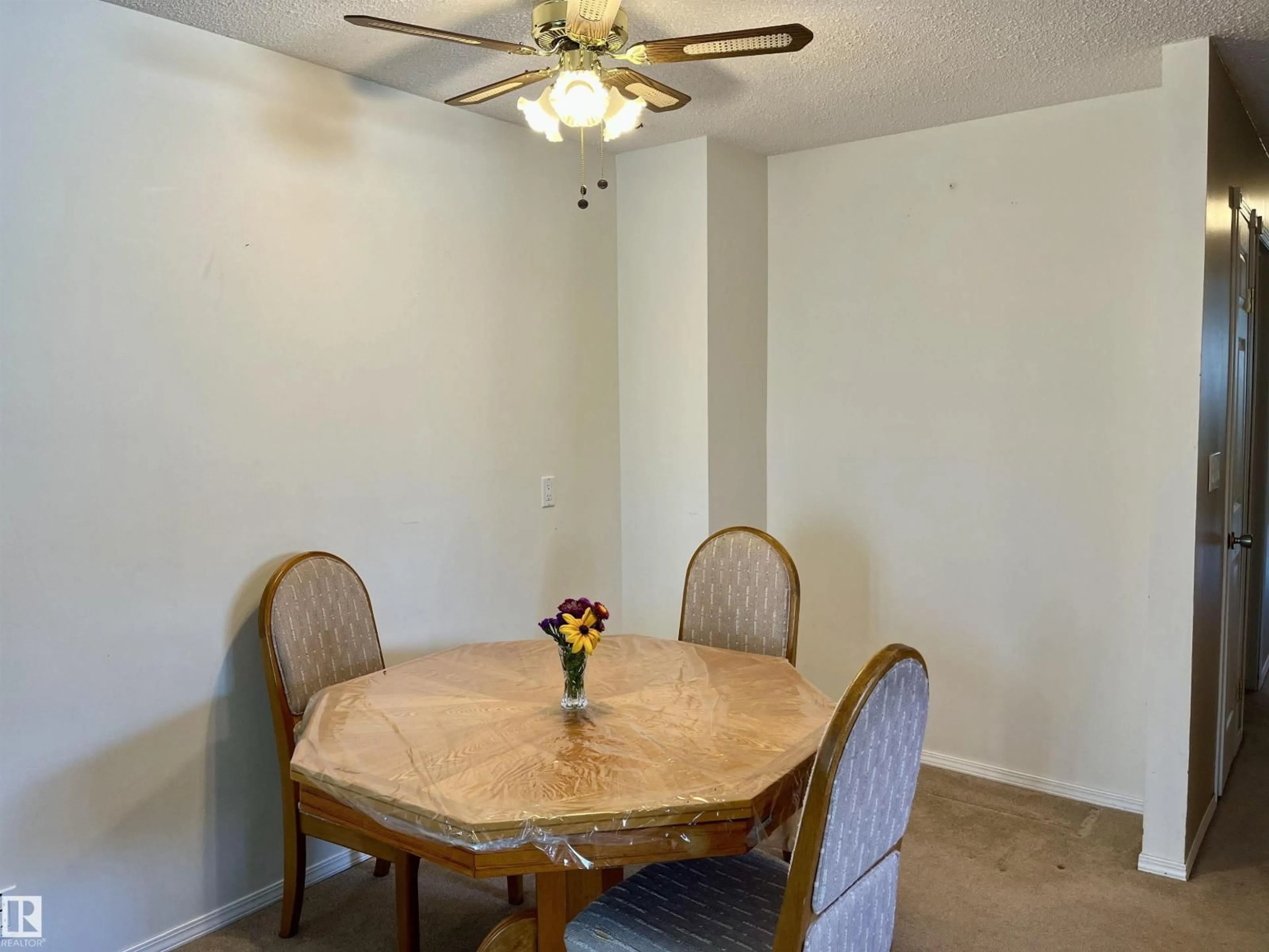 Dining room, unknown for 5704 49A ST, Vegreville Alberta T9C1H6