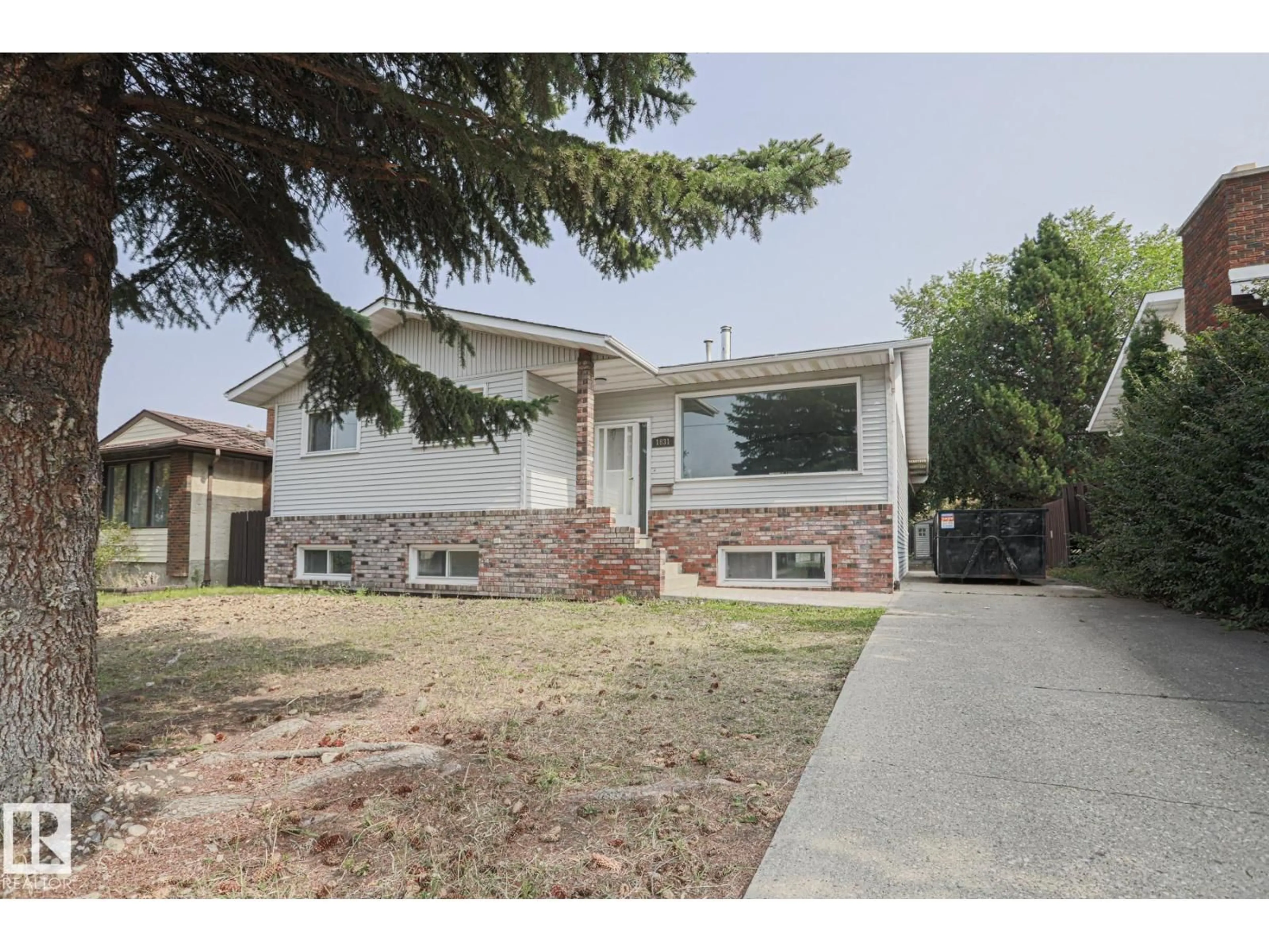 Unknown for NW - 1831 51 ST, Edmonton Alberta T6L1X4