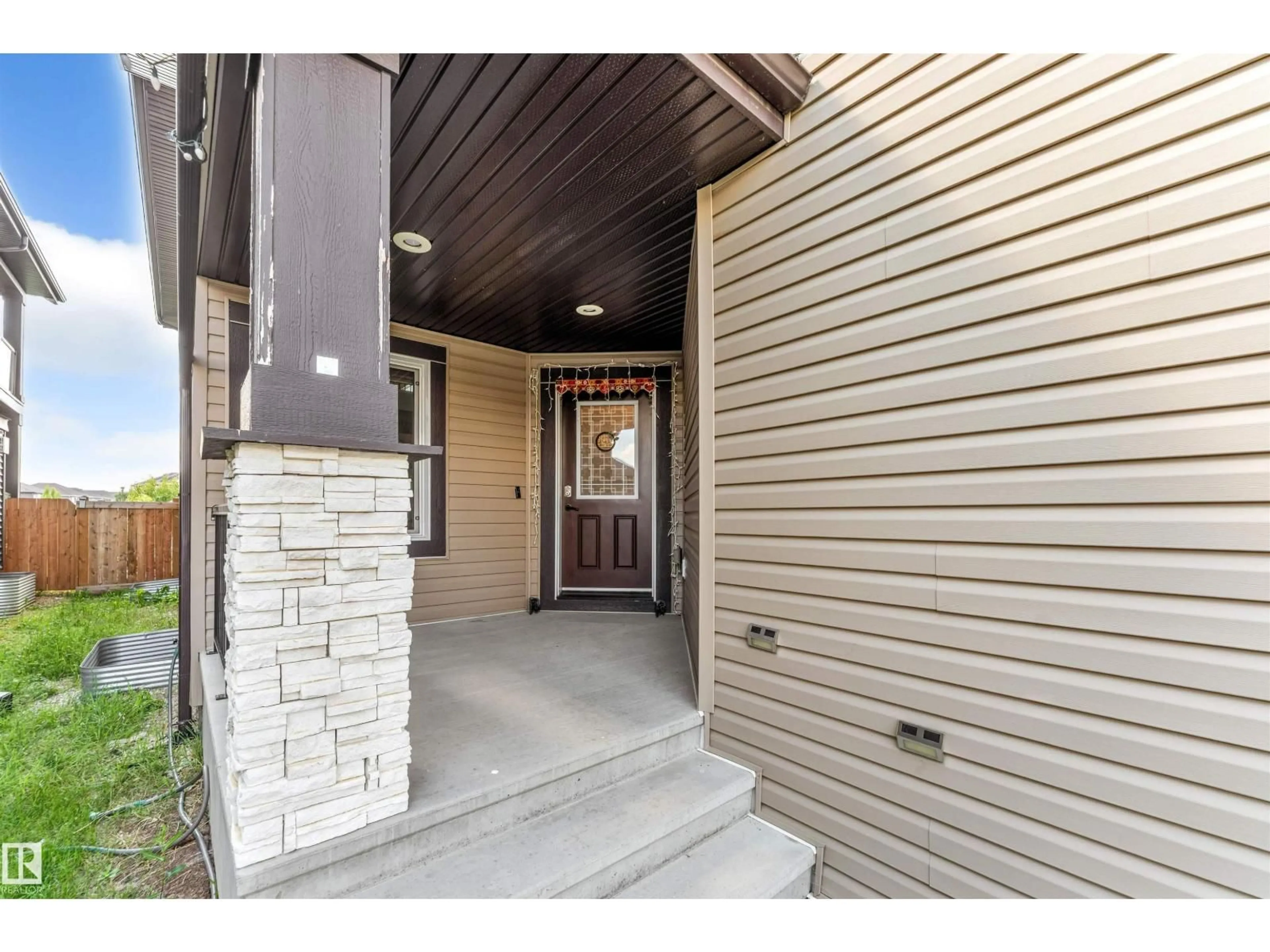 Indoor entryway for SW - 2224 55 ST, Edmonton Alberta T6X2H9