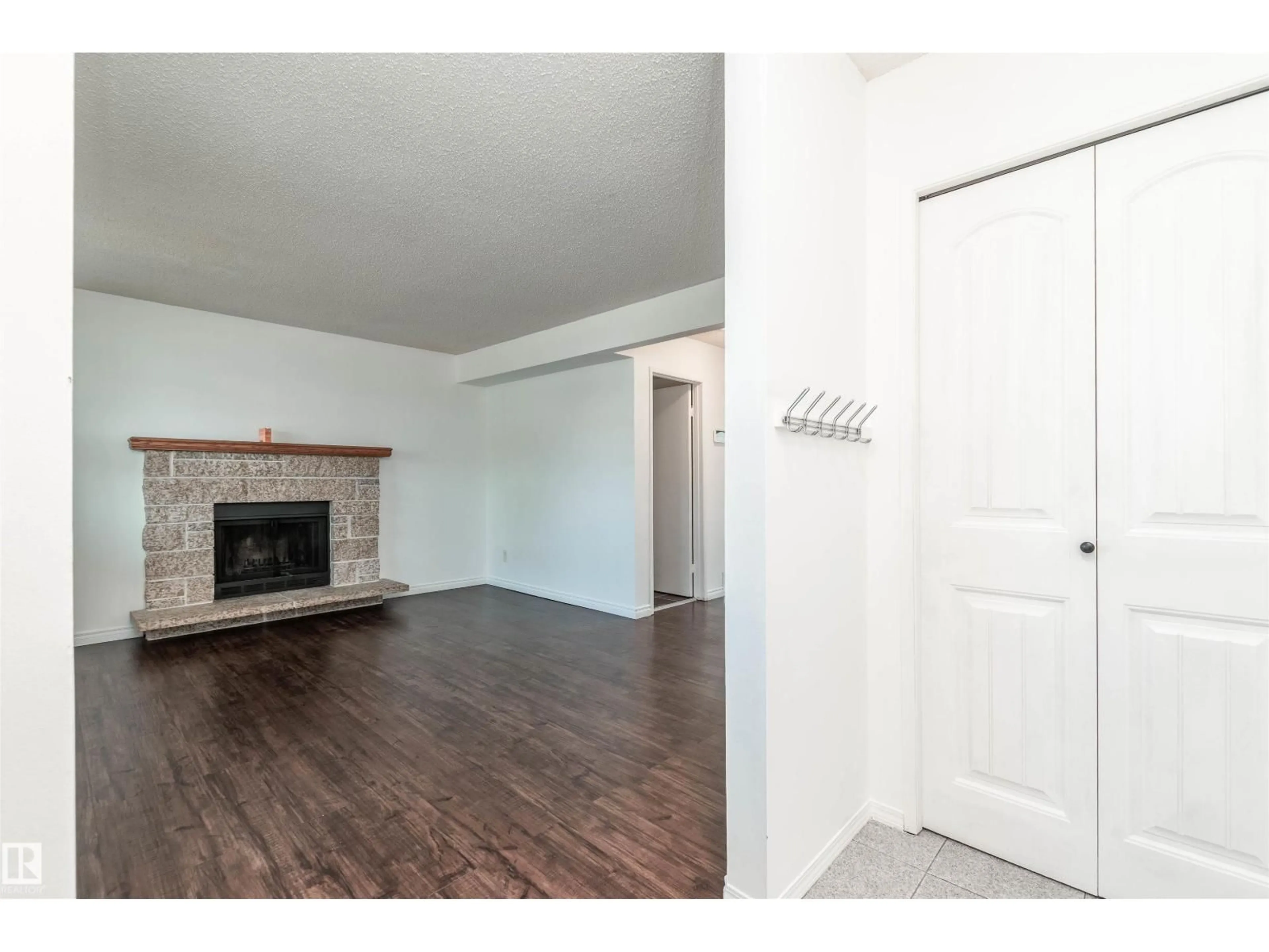 A pic of a room for NW - 9409 173 ST, Edmonton Alberta T5T3G4
