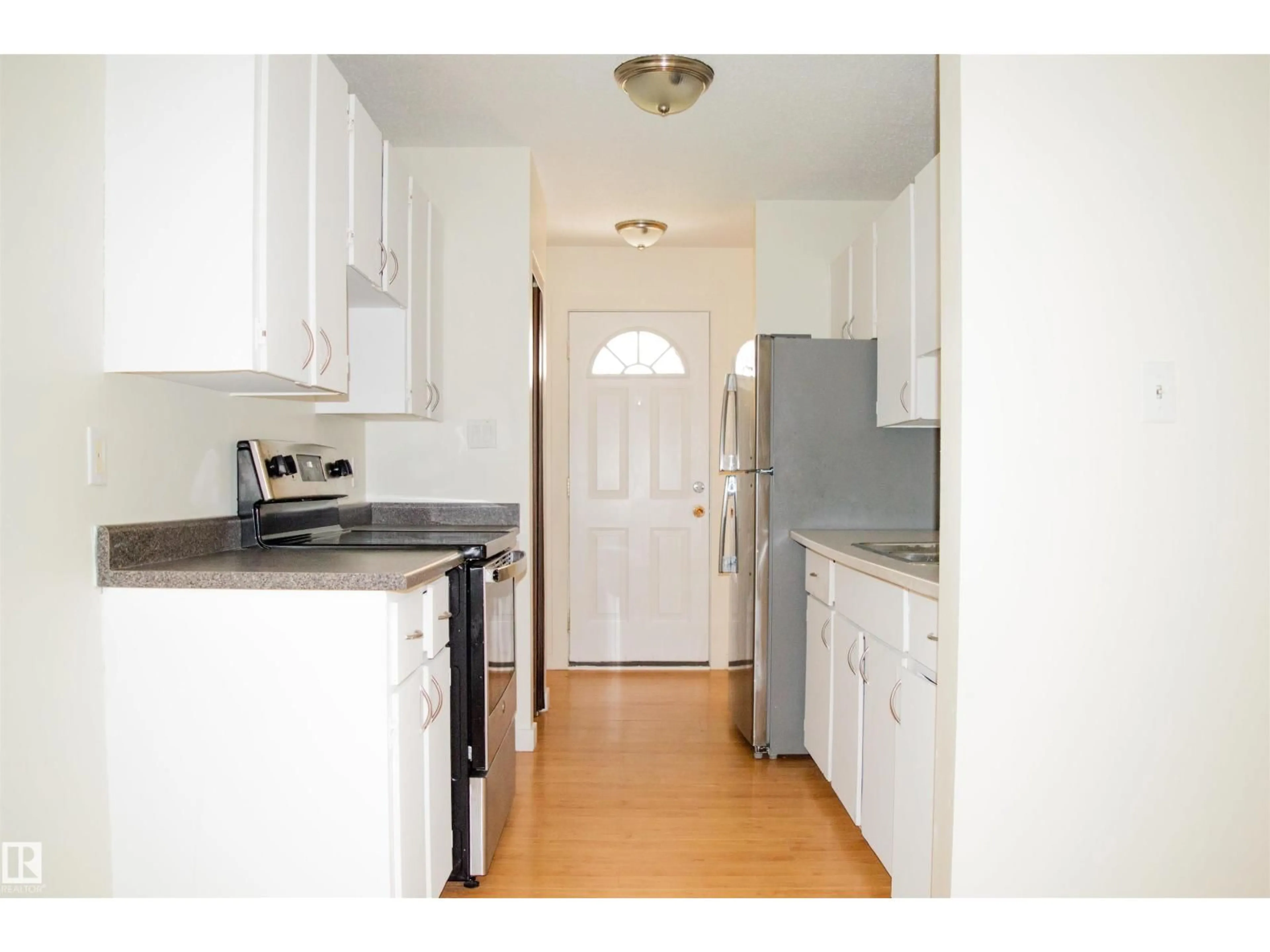 Standard kitchen, unknown for 18241 84 AV, Edmonton Alberta T5T1T7