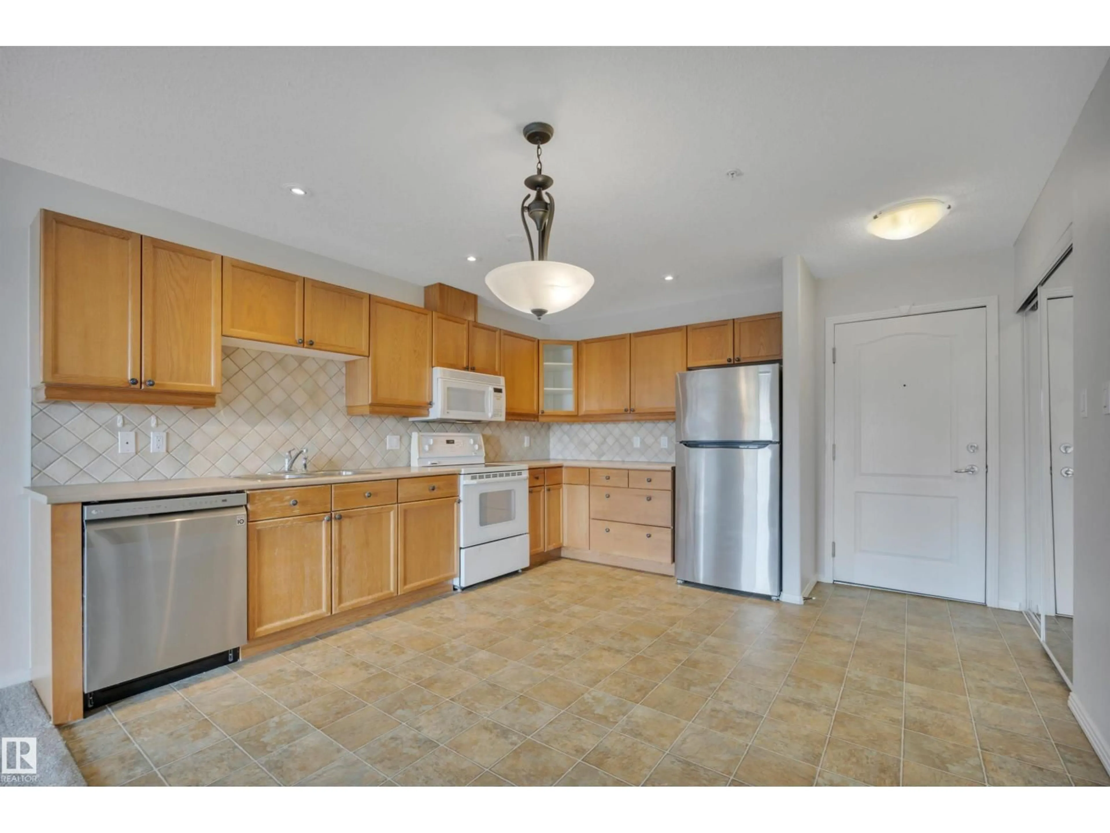 Standard kitchen, unknown for 592 - 331 HOOKE RD, Edmonton Alberta T5A5H2