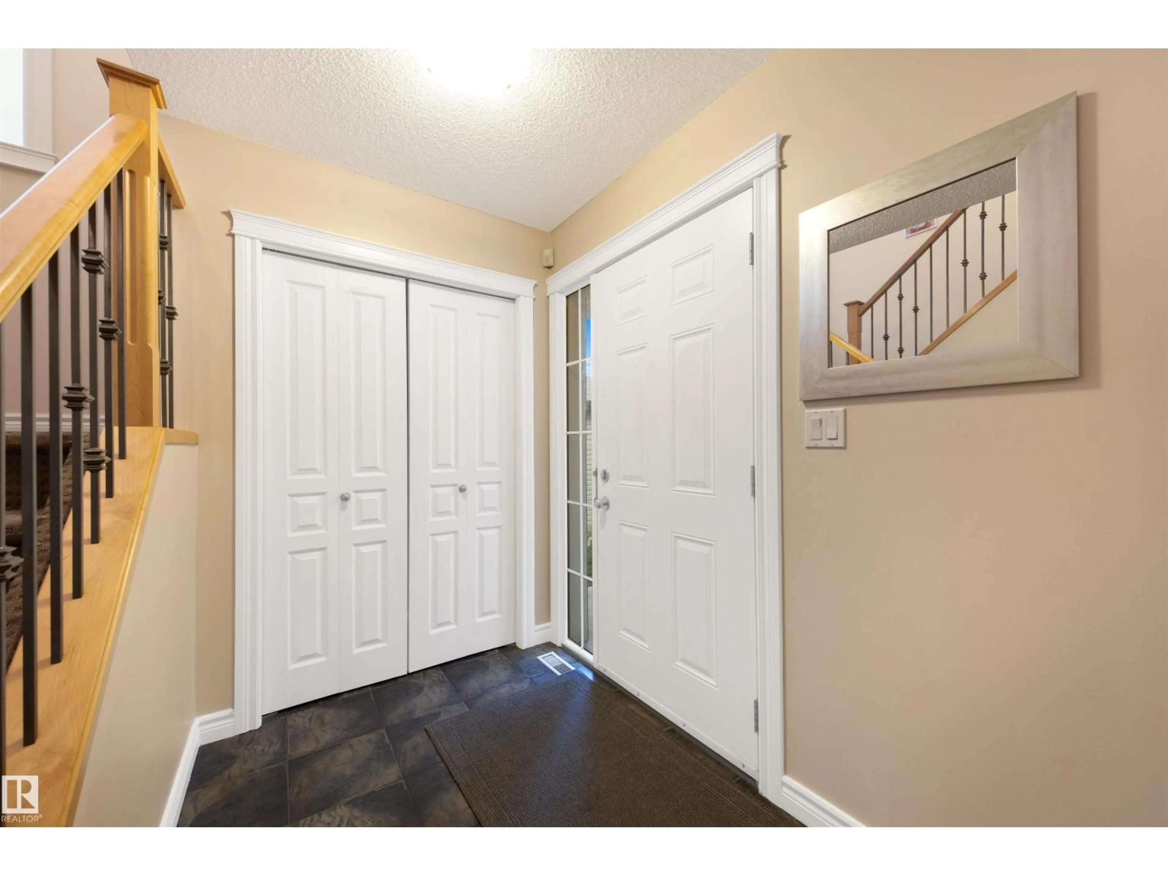 Indoor entryway for 2708 MILES PL, Edmonton Alberta T6W0B3