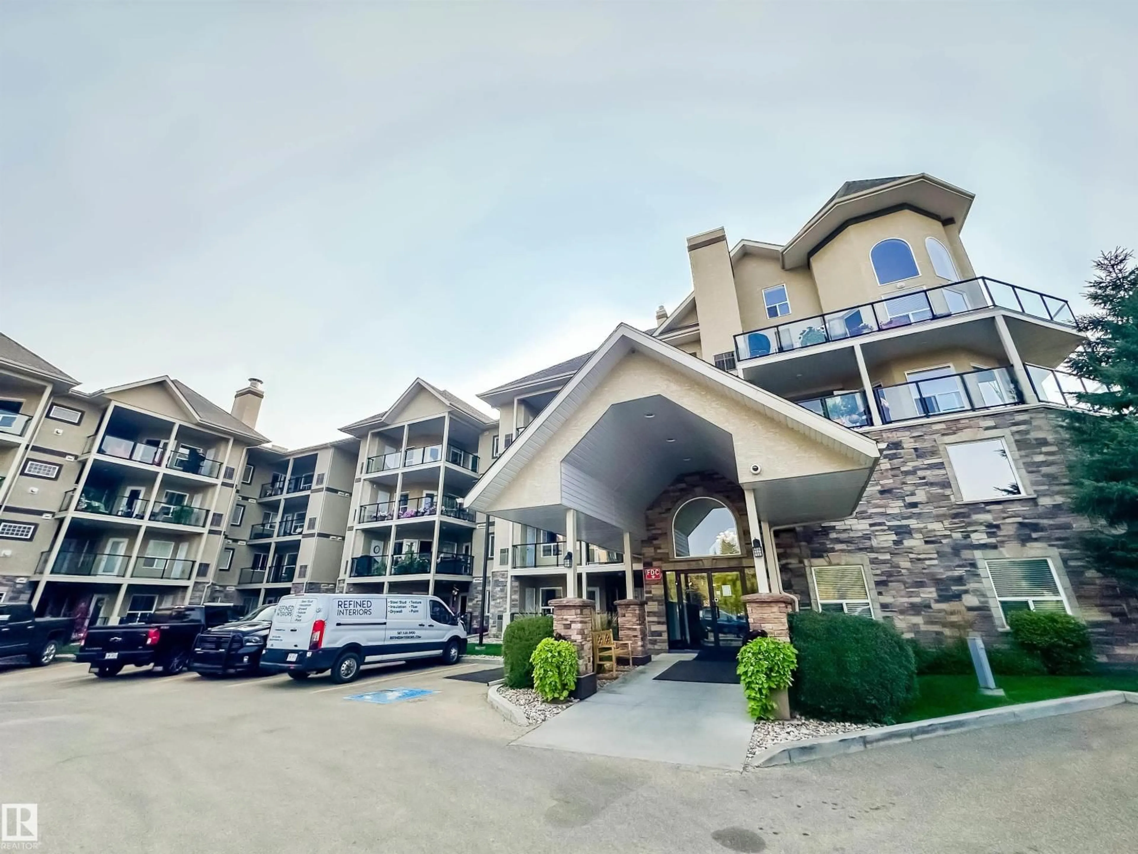 Indoor foyer for #320 - 1320 RUTHERFORD RD, Edmonton Alberta T6W0B6