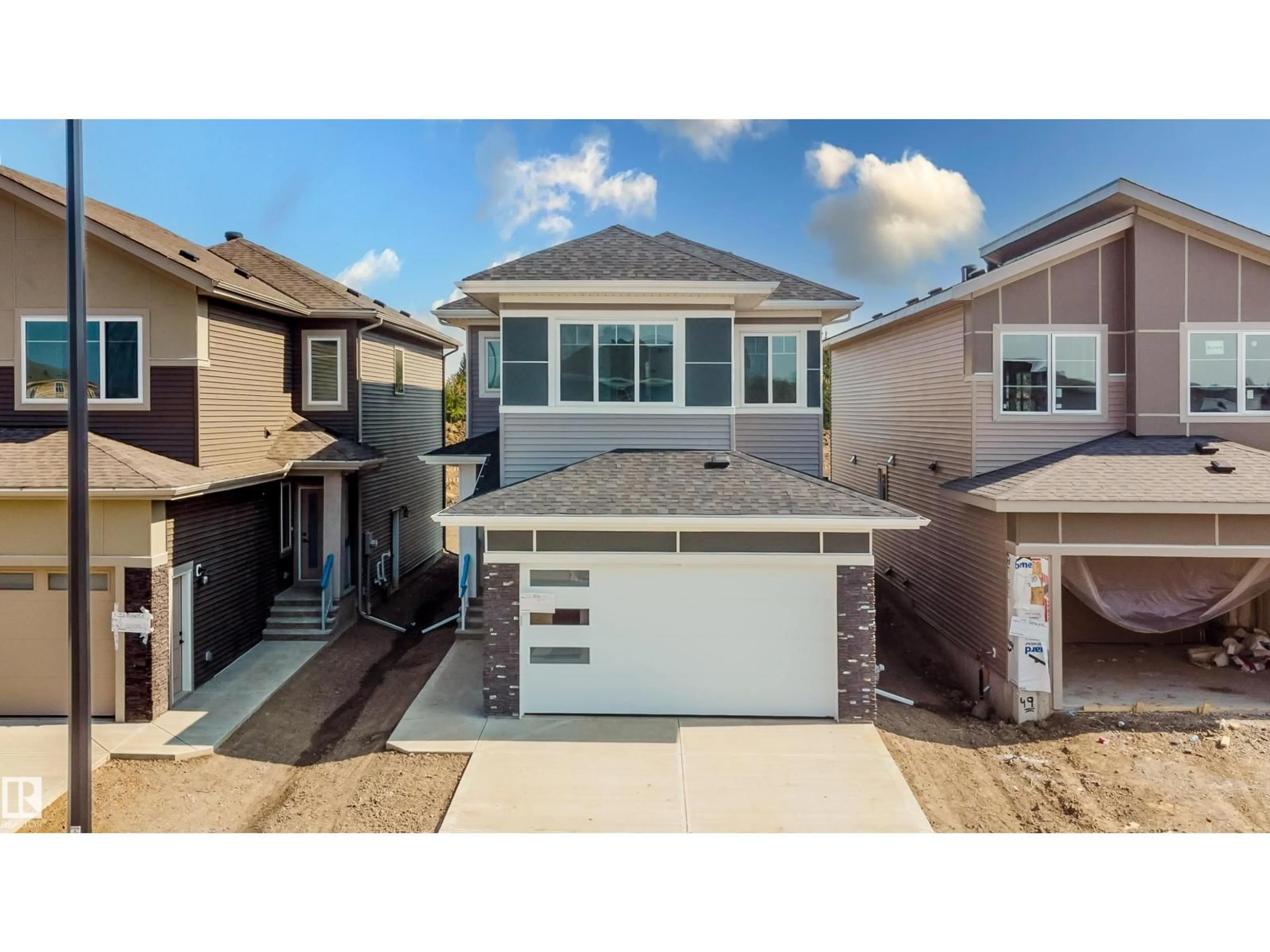 Home with vinyl exterior material, street for 51 RENWYCK PL, Spruce Grove Alberta T7X4E1