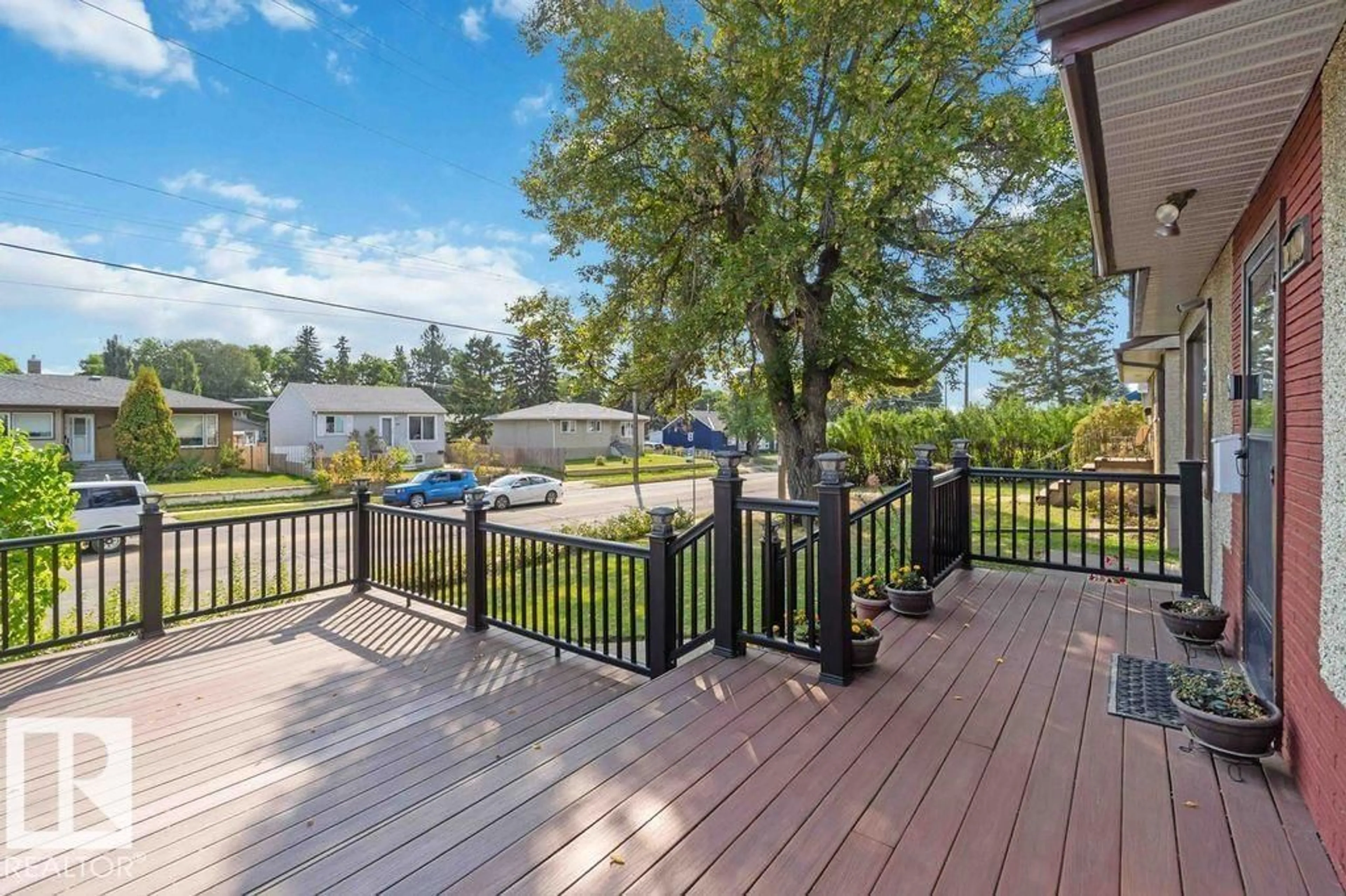 Patio, water/lake/river/ocean view for NW - 12040 50 ST, Edmonton Alberta T5W3C4