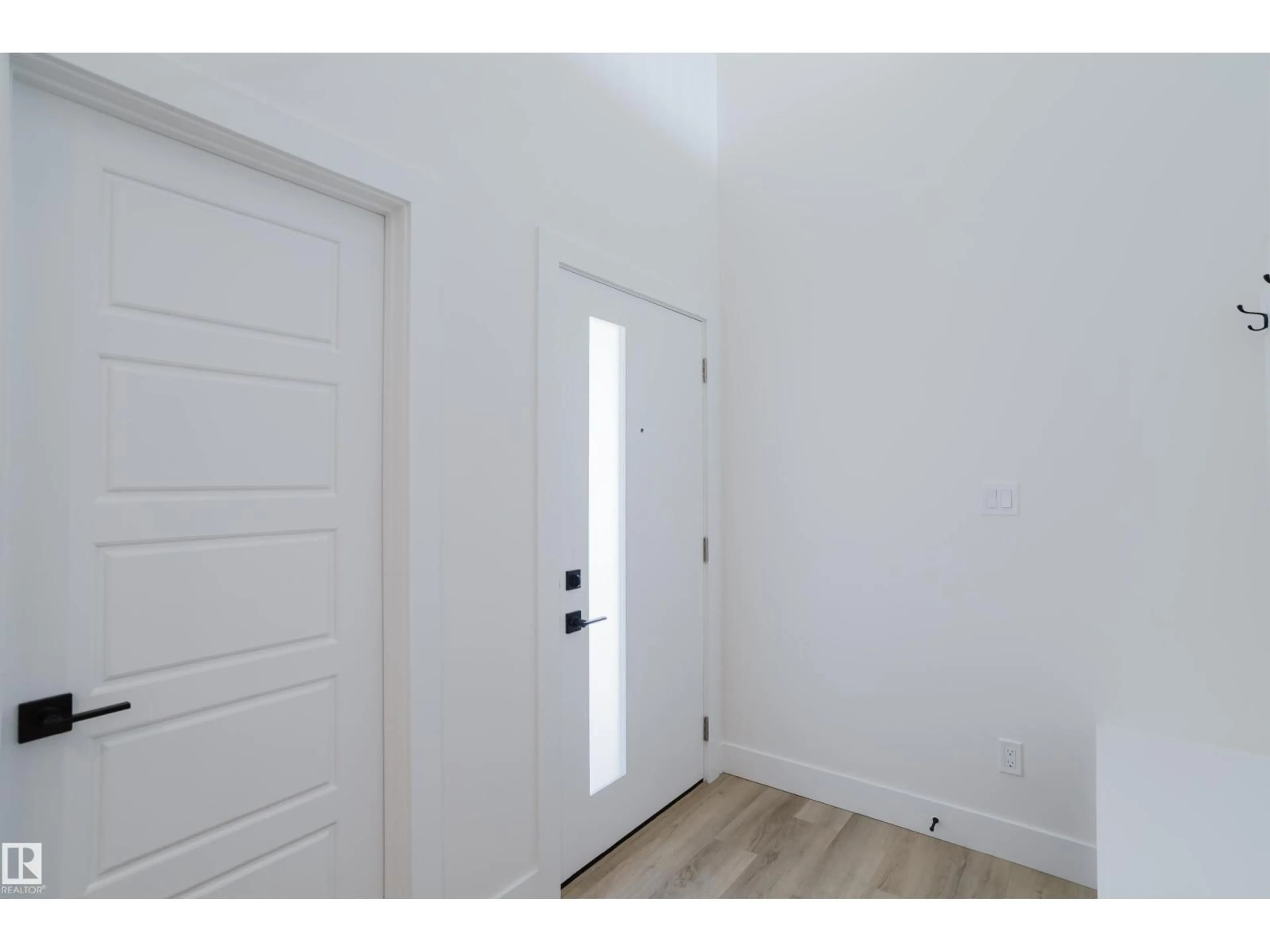 Indoor entryway for 298 MUNN WY, Leduc Alberta T9E1V1