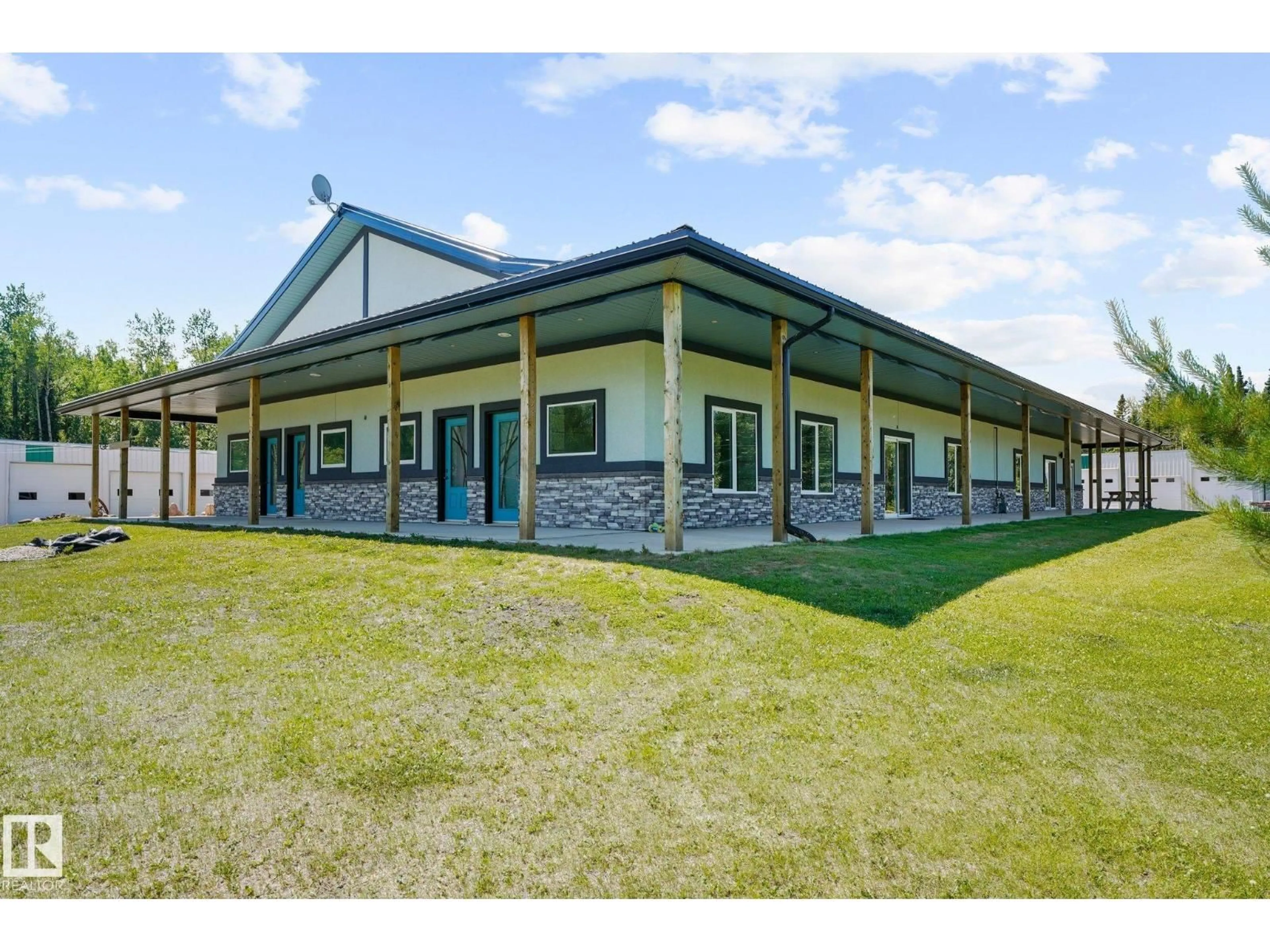 A pic from outside/outdoor area/front of a property/back of a property/a pic from drone, building for 51316 HIGHWAY 759, Rural Parkland County Alberta T0E2H0